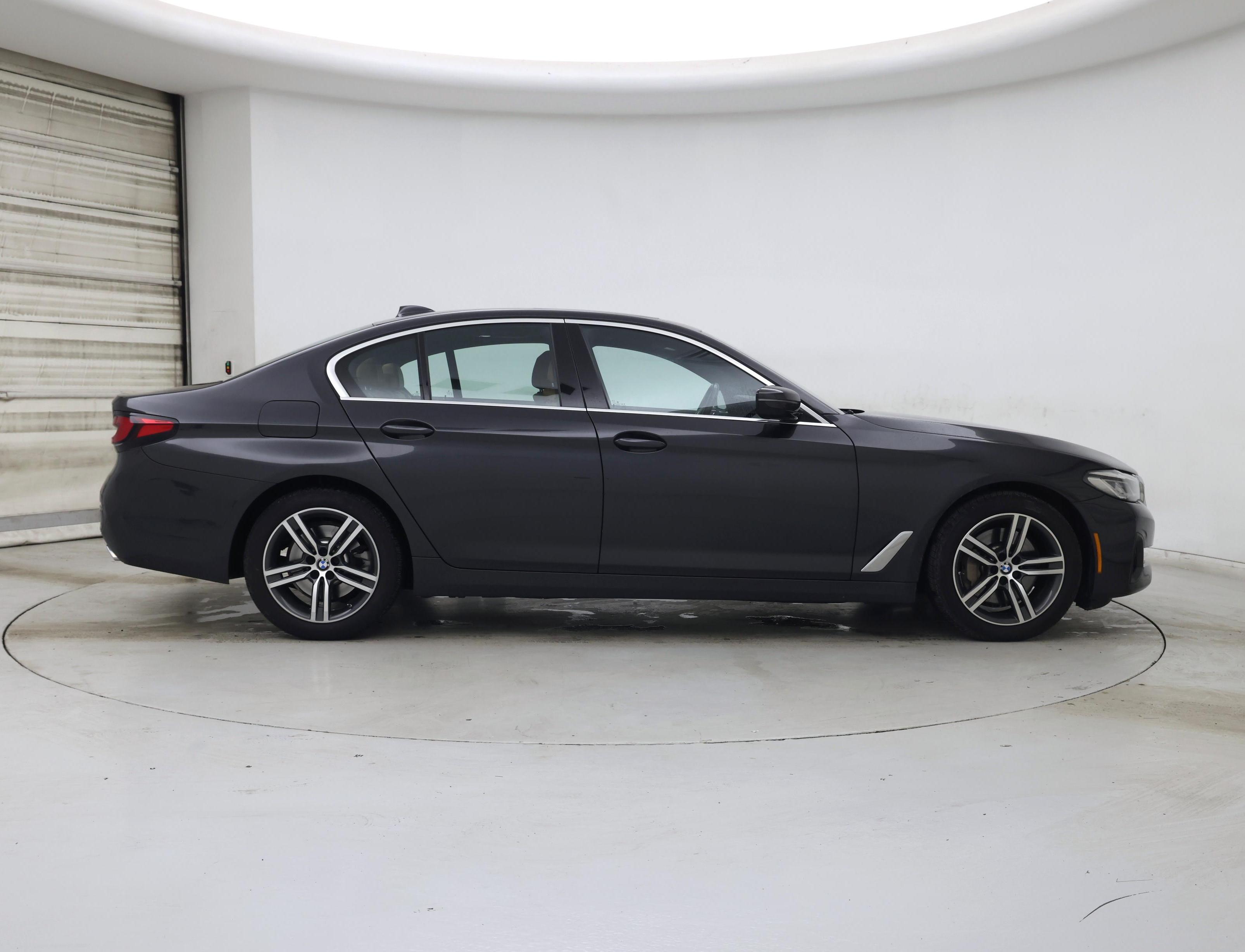 Thumbnail: 2022 BMW 5 Series - 7