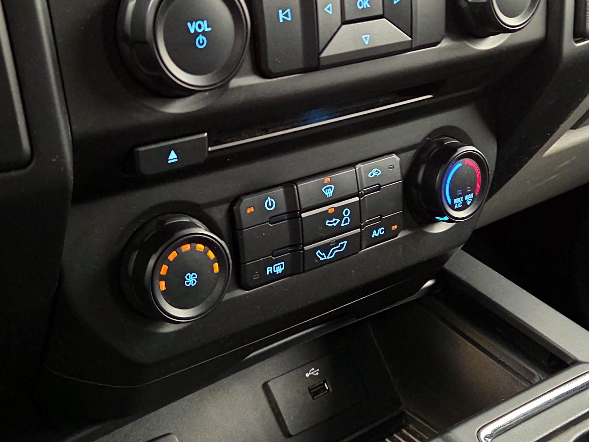 Thumbnail: 2016 Ford F-150 - 15