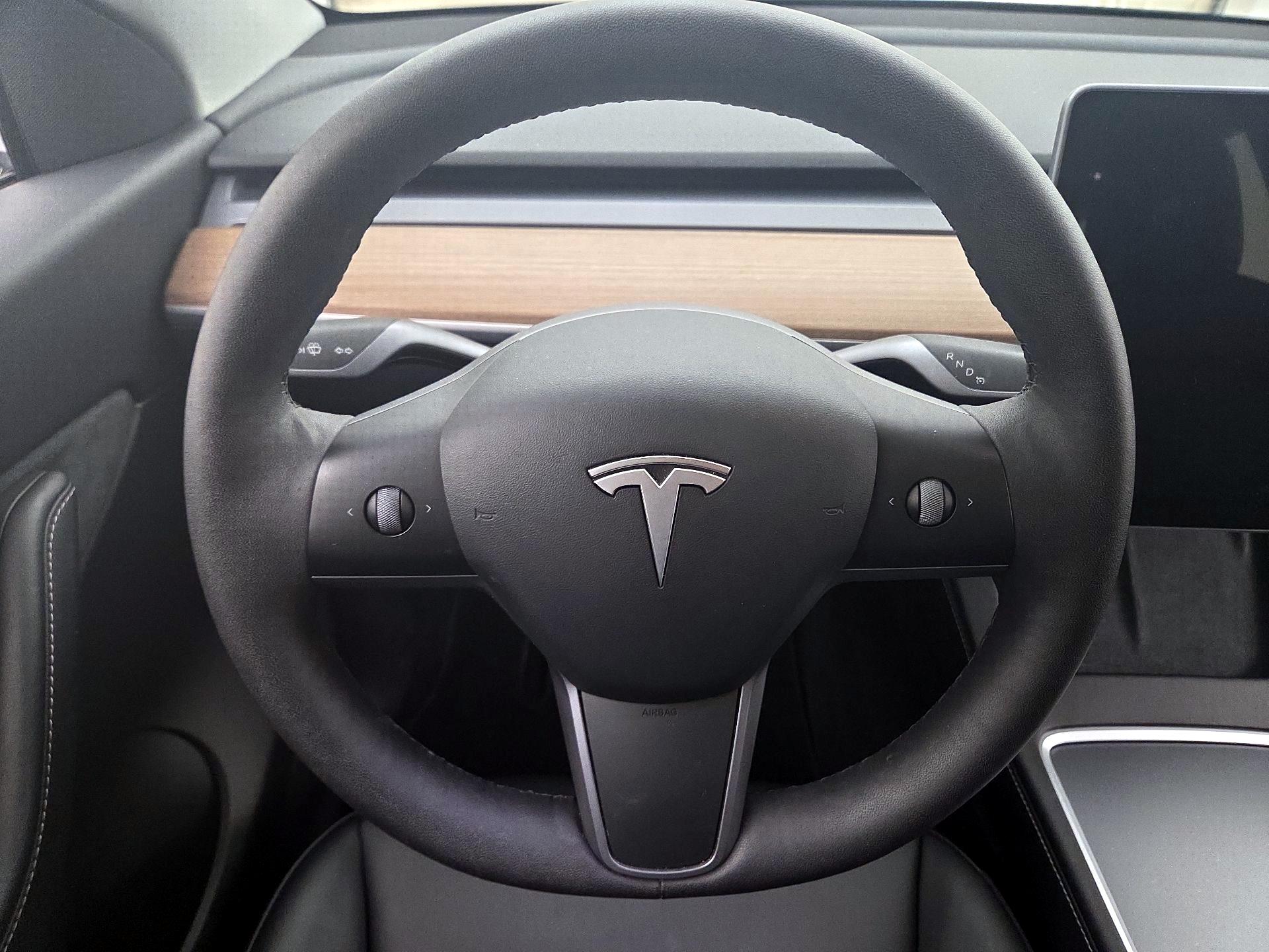 Thumbnail: 2022 Tesla Model Y - 10