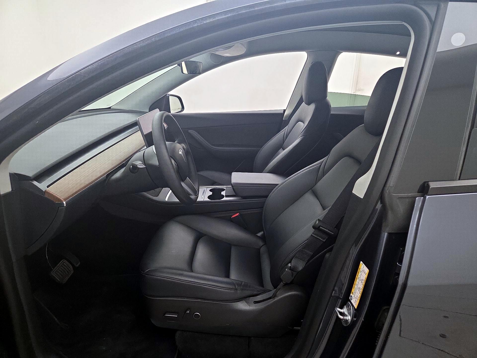 Thumbnail: 2022 Tesla Model Y - 11