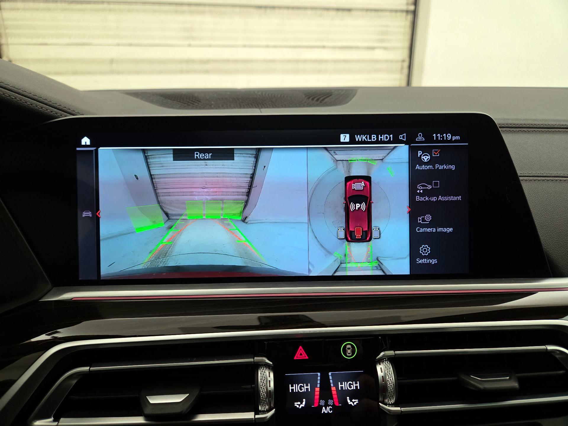 Thumbnail: 2021 BMW X6 - 15