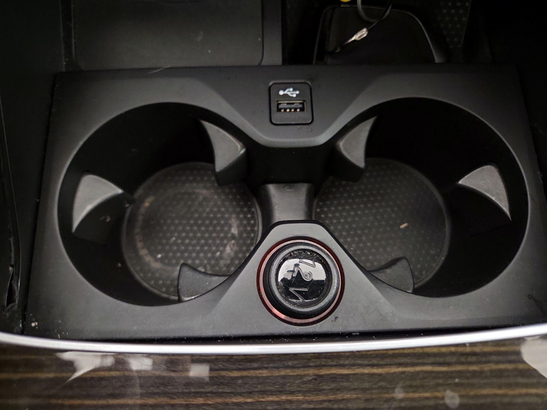 Thumbnail: 2021 BMW X6 - 19