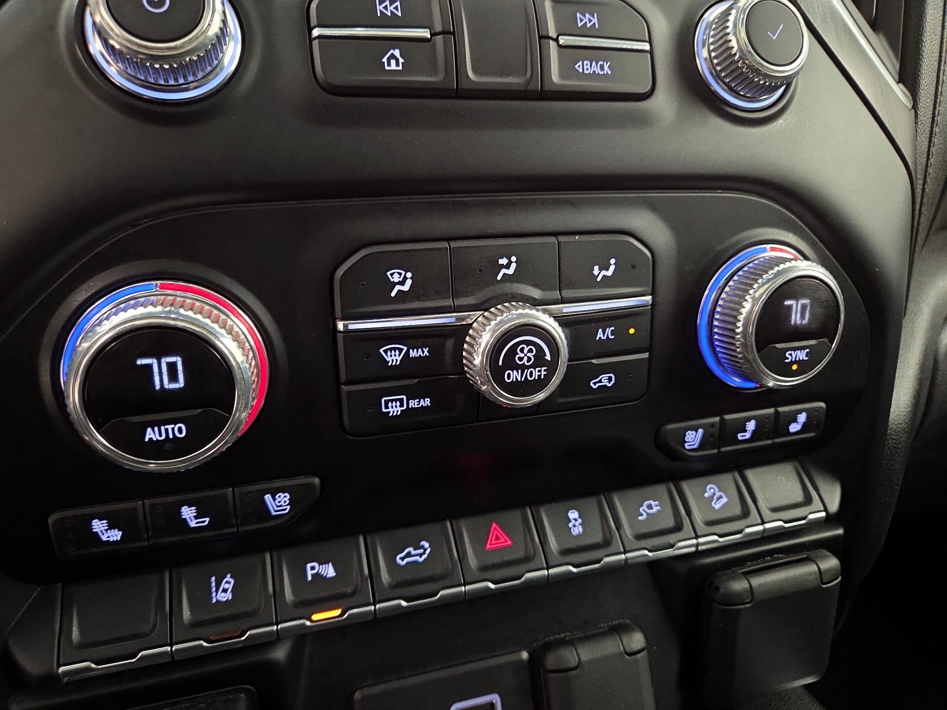 Thumbnail: 2021 GMC Sierra 2500 - 17