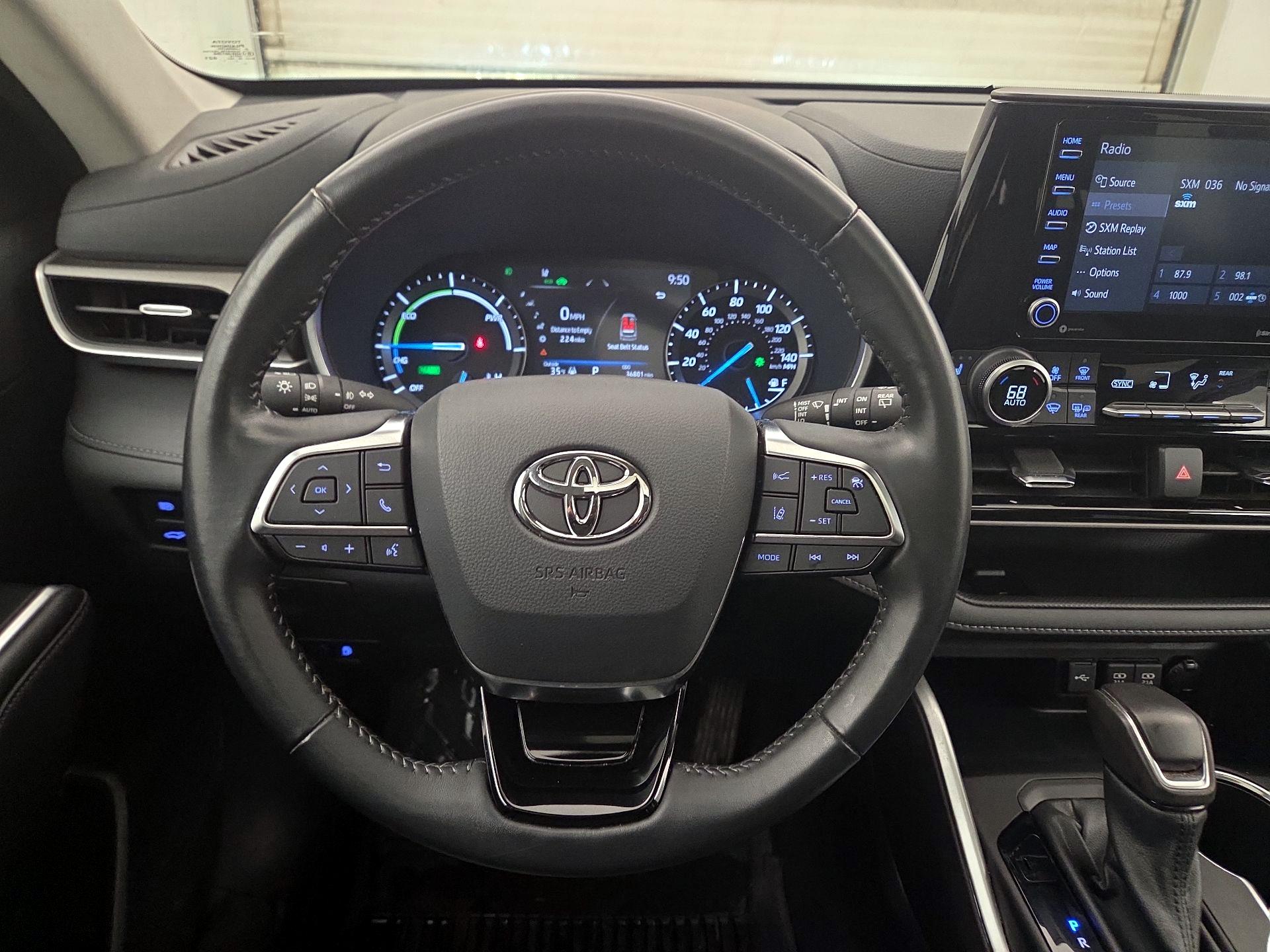 Thumbnail: 2021 Toyota Highlander - 10