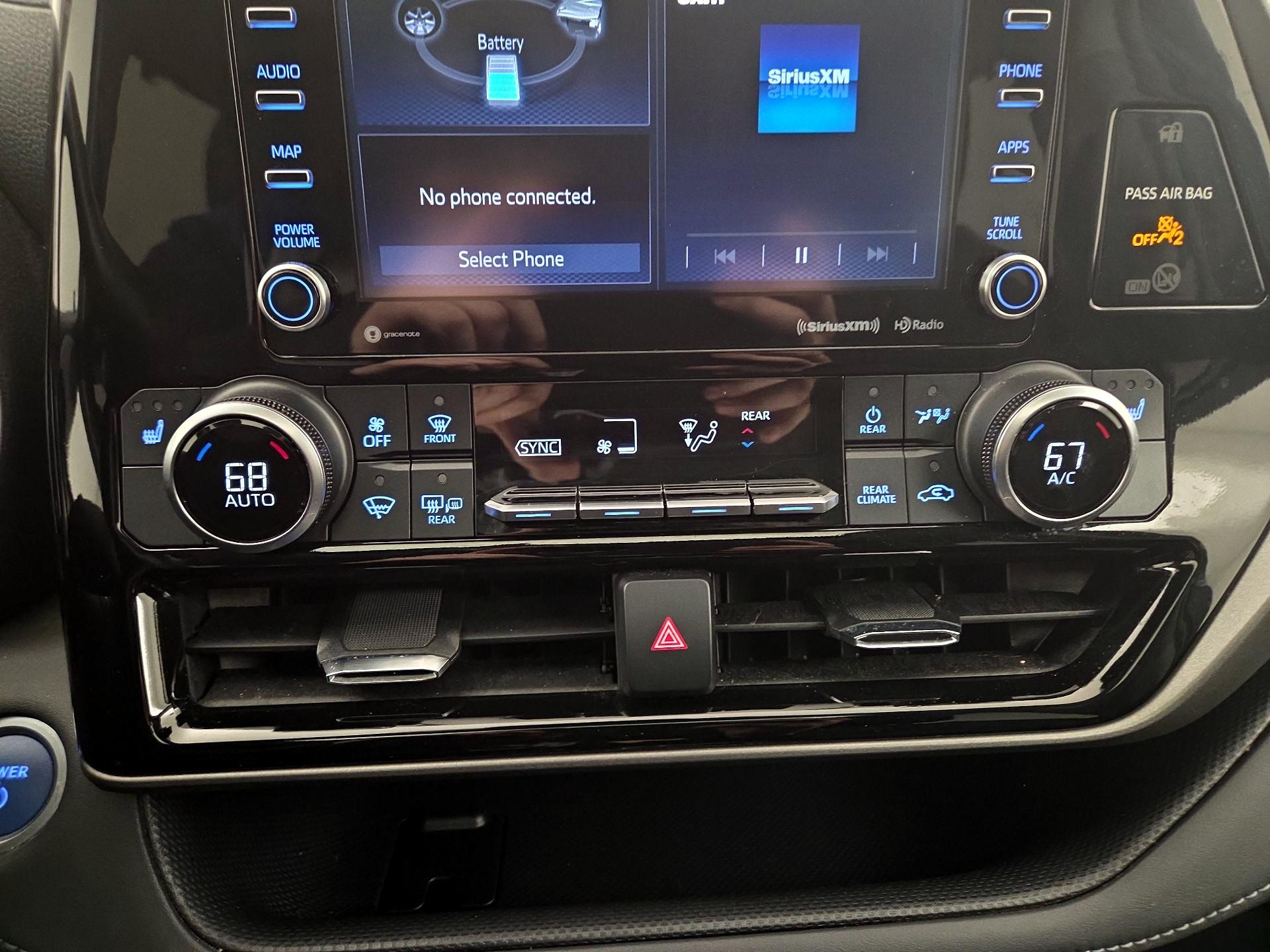 Thumbnail: 2021 Toyota Highlander - 16