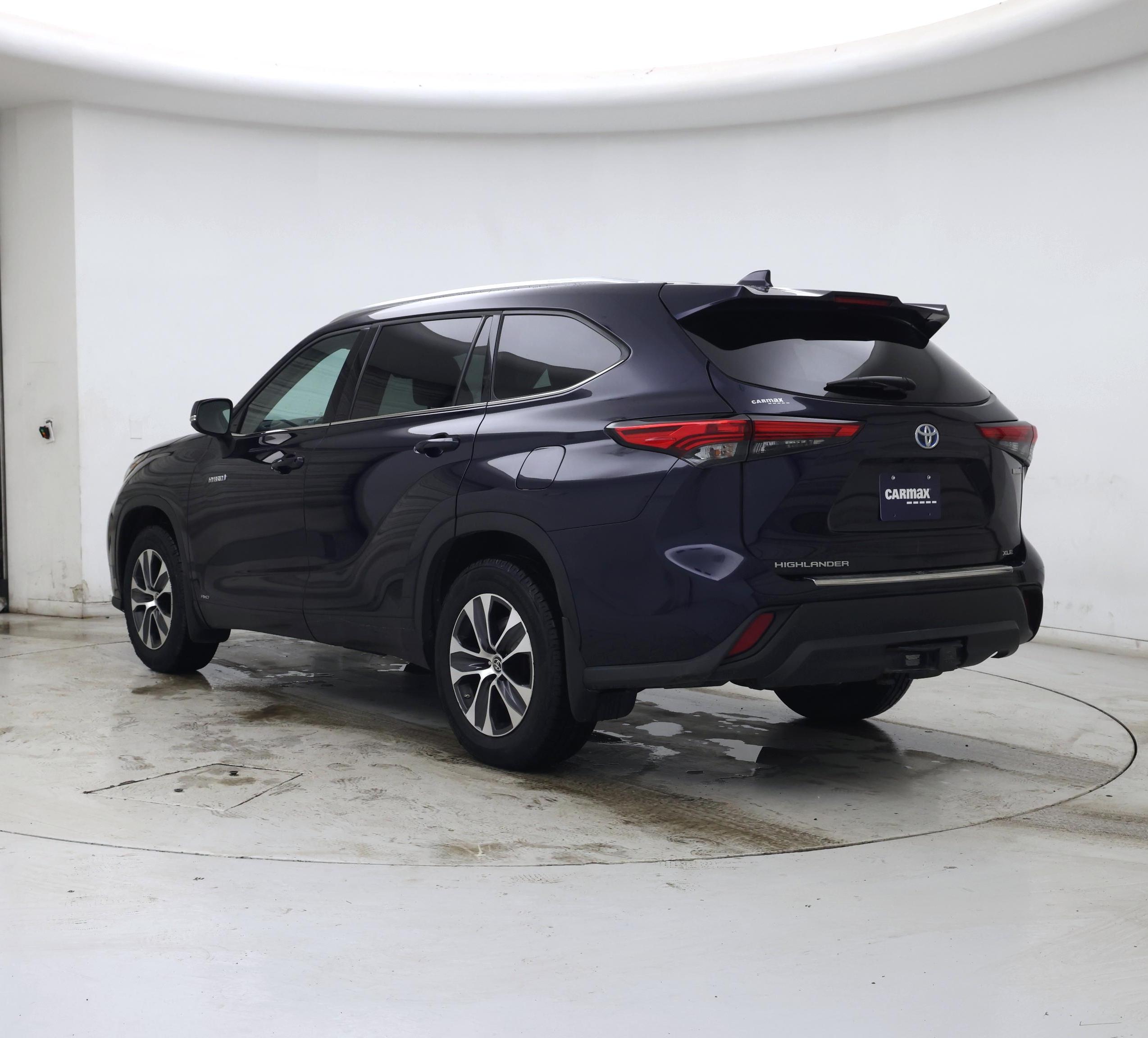 Thumbnail: 2021 Toyota Highlander - 2