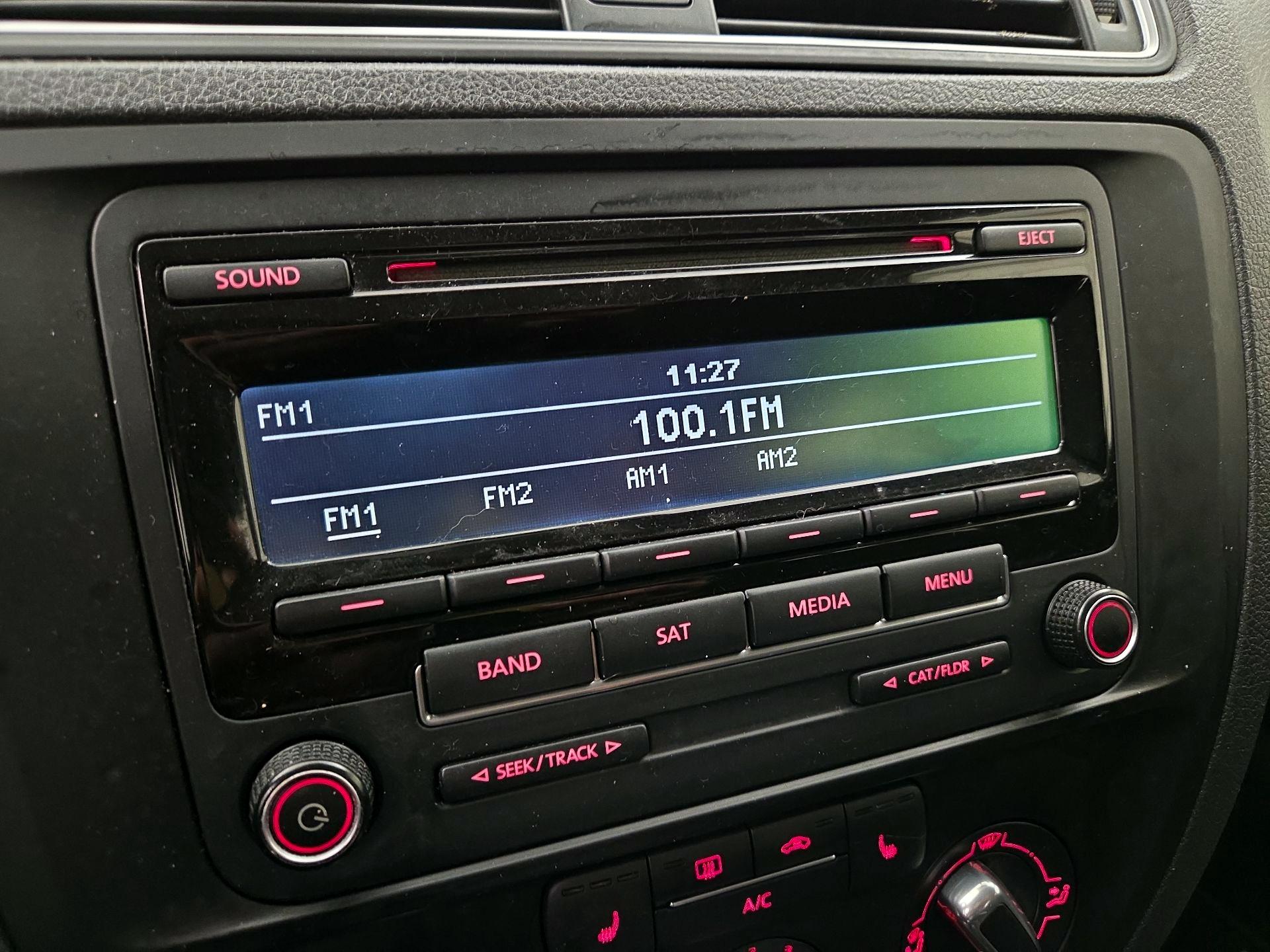 Thumbnail: 2015 Volkswagen Jetta - 14