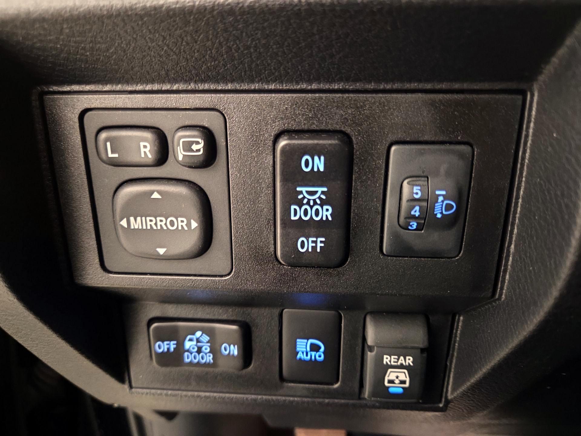 Thumbnail: 2021 Toyota Tundra - 13