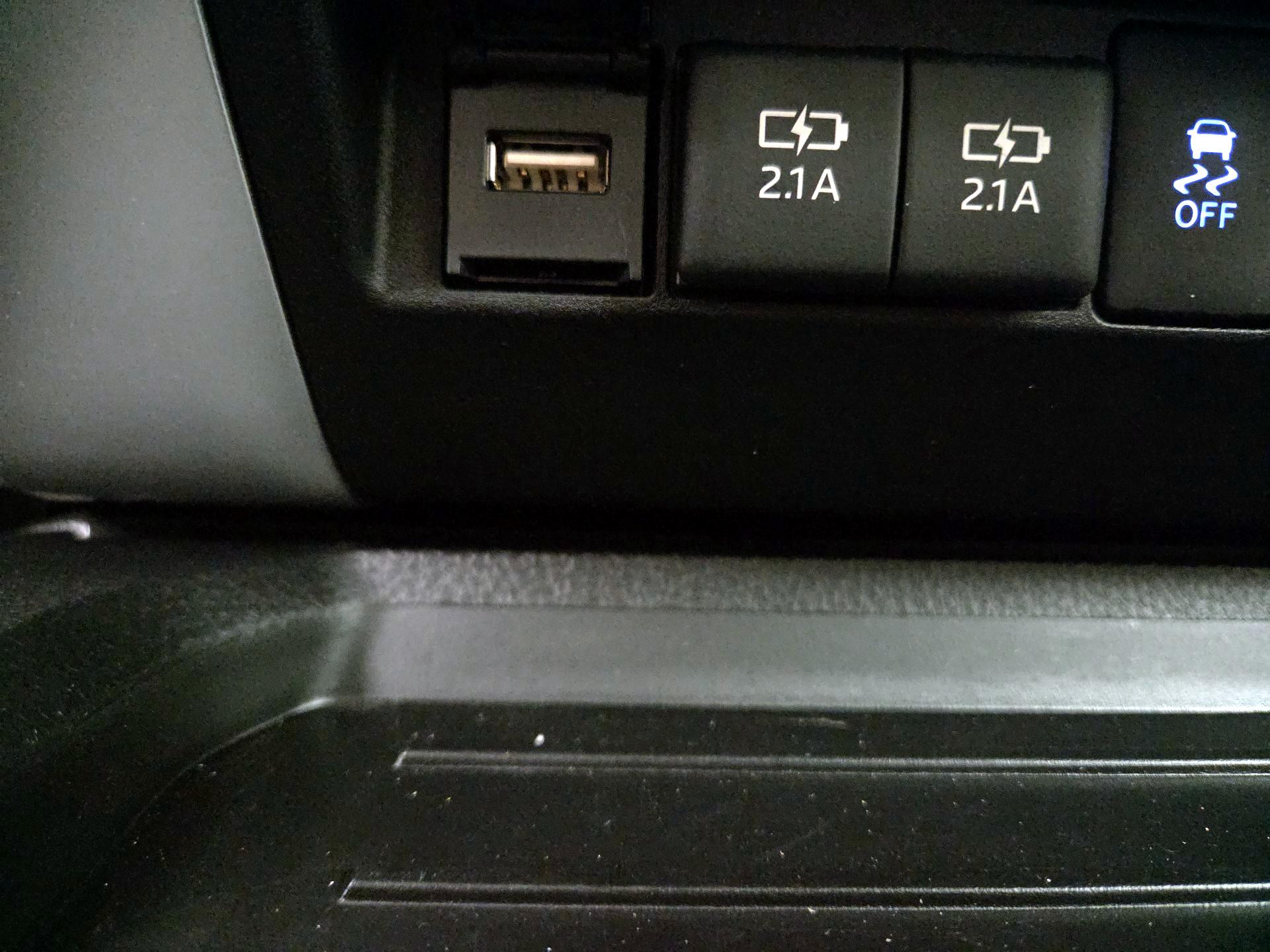 Thumbnail: 2021 Toyota Tundra - 19