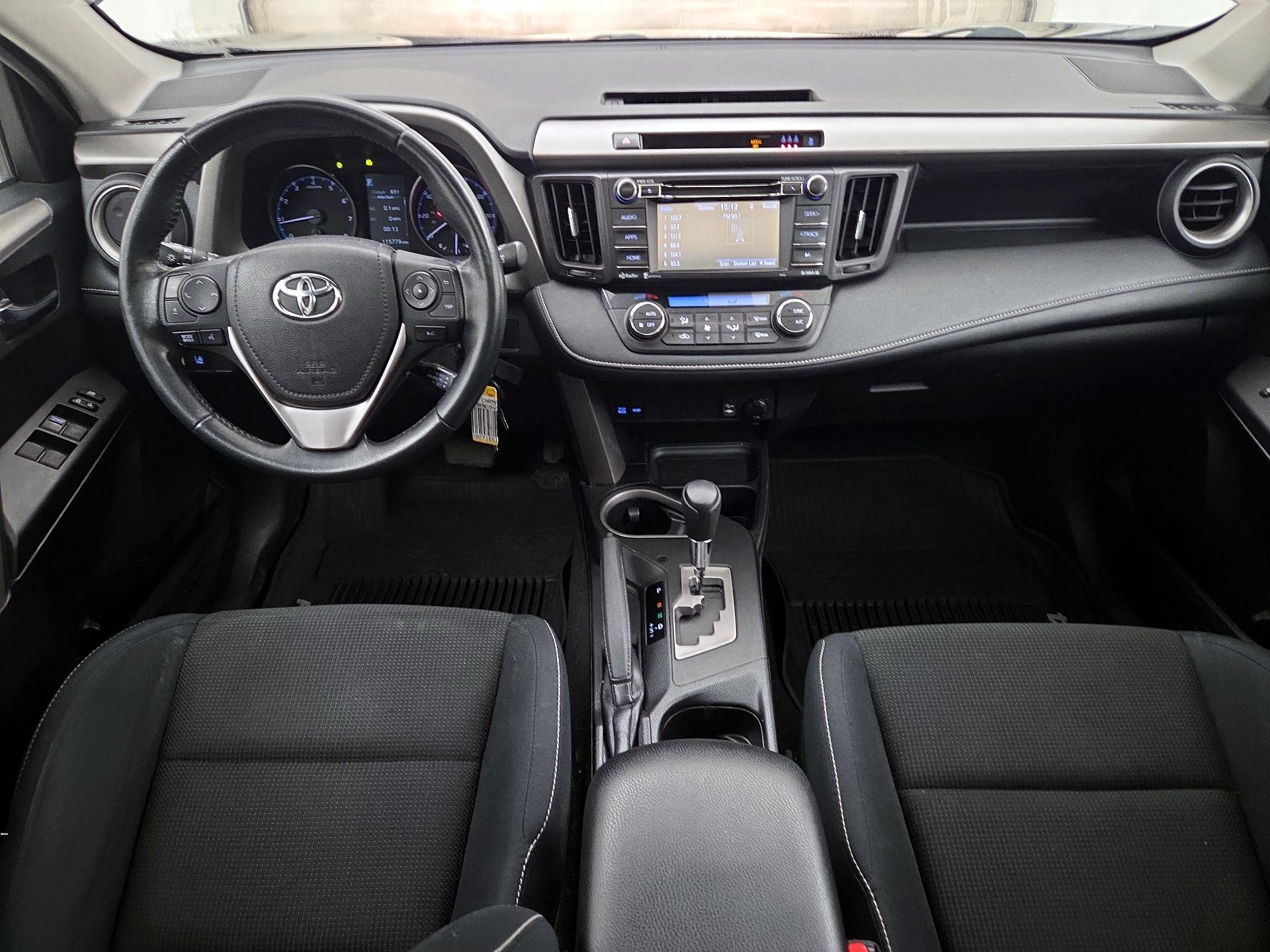 Thumbnail: 2017 Toyota RAV4 - 9