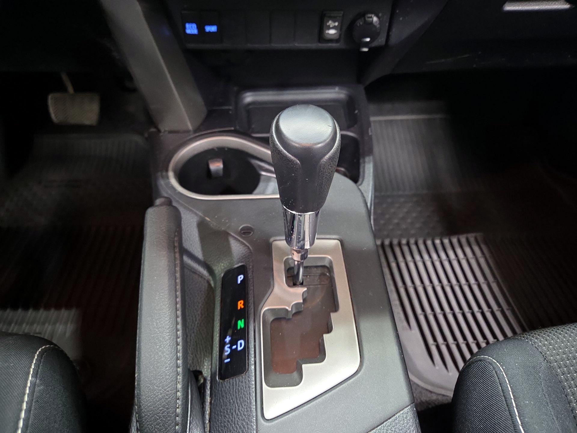 Thumbnail: 2017 Toyota RAV4 - 17