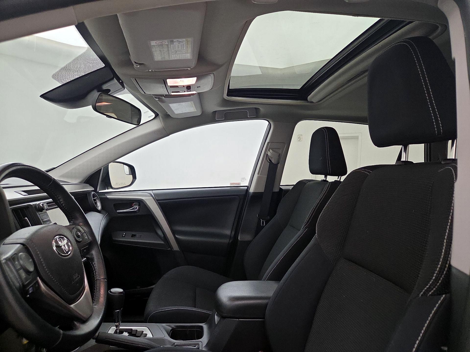 Thumbnail: 2017 Toyota RAV4 - 19