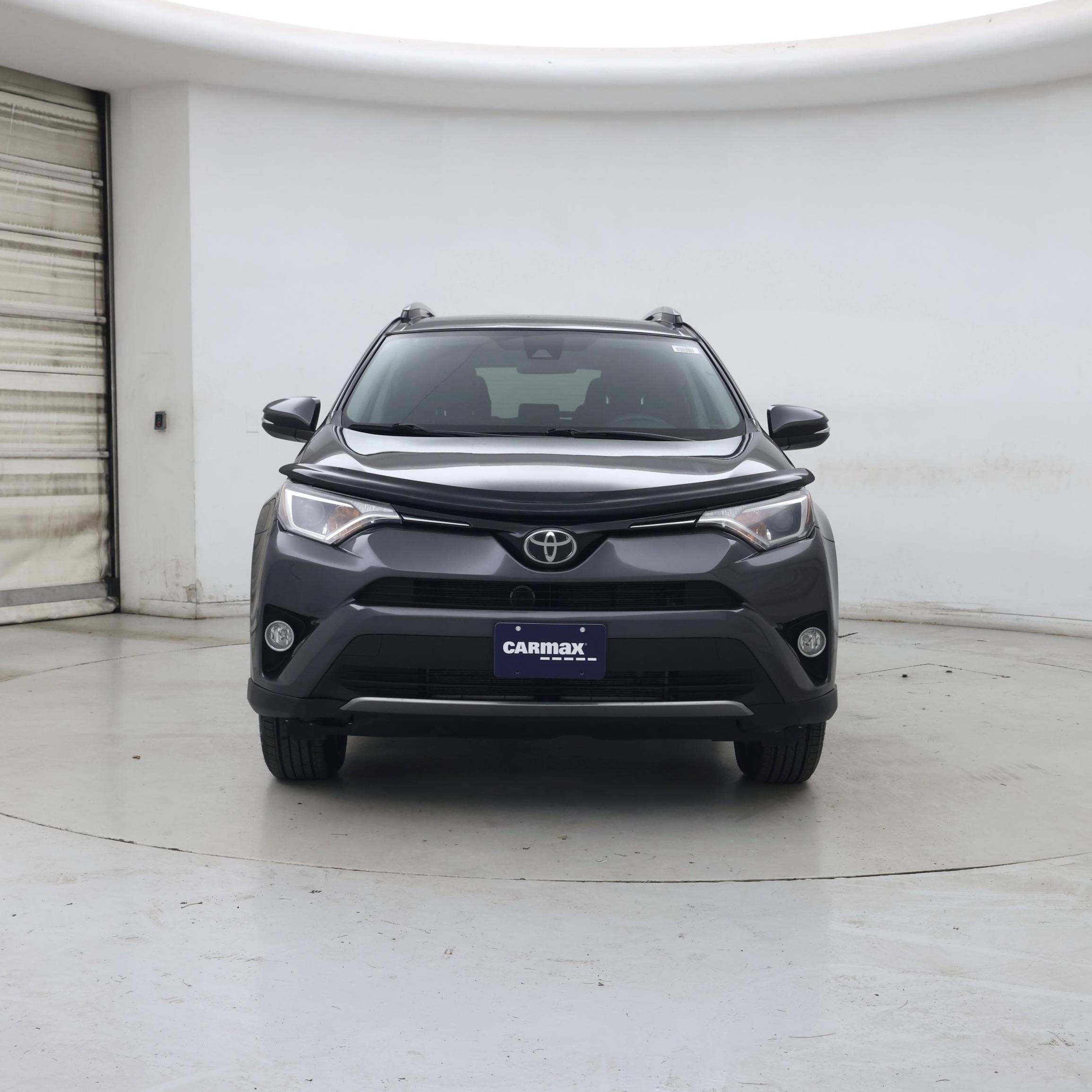 Thumbnail: 2017 Toyota RAV4 - 5