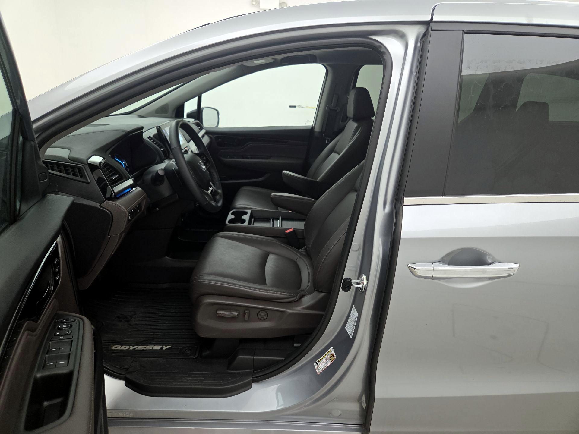 Thumbnail: 2023 Honda Odyssey - 11