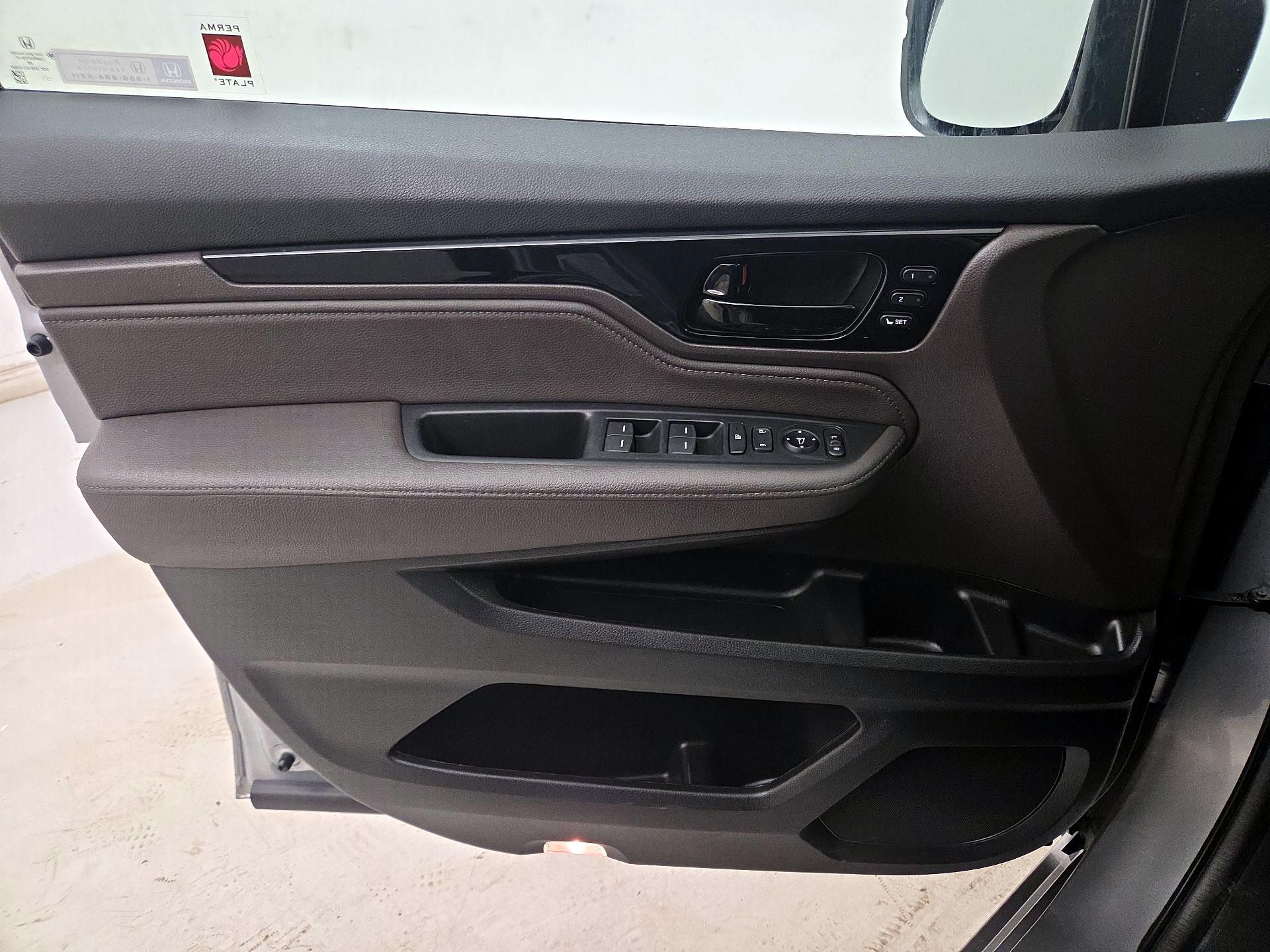 Thumbnail: 2023 Honda Odyssey - 12