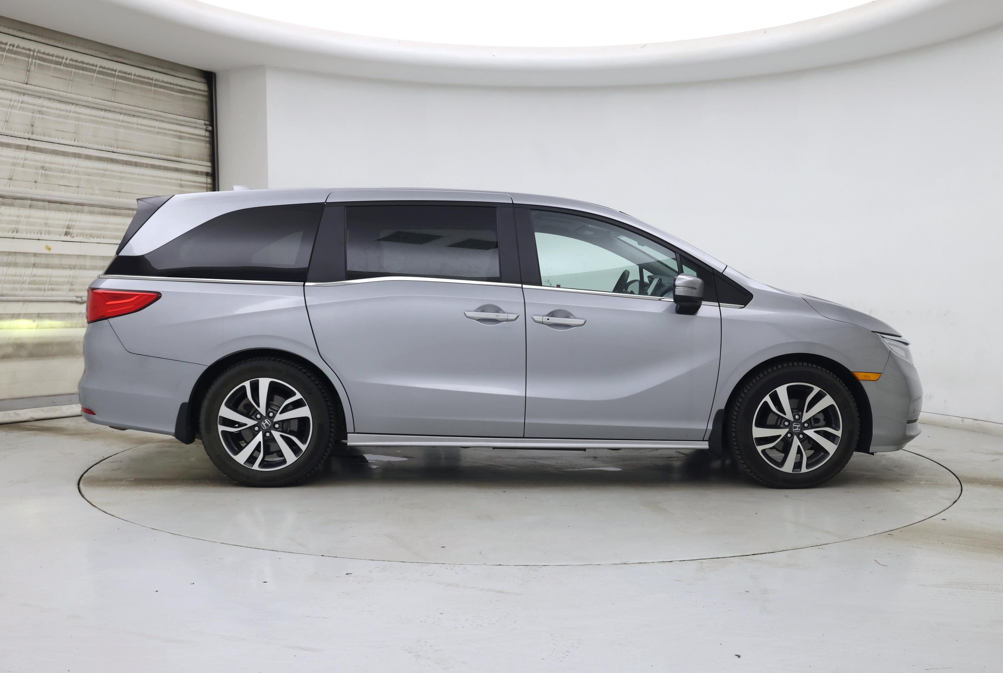 Thumbnail: 2023 Honda Odyssey - 7