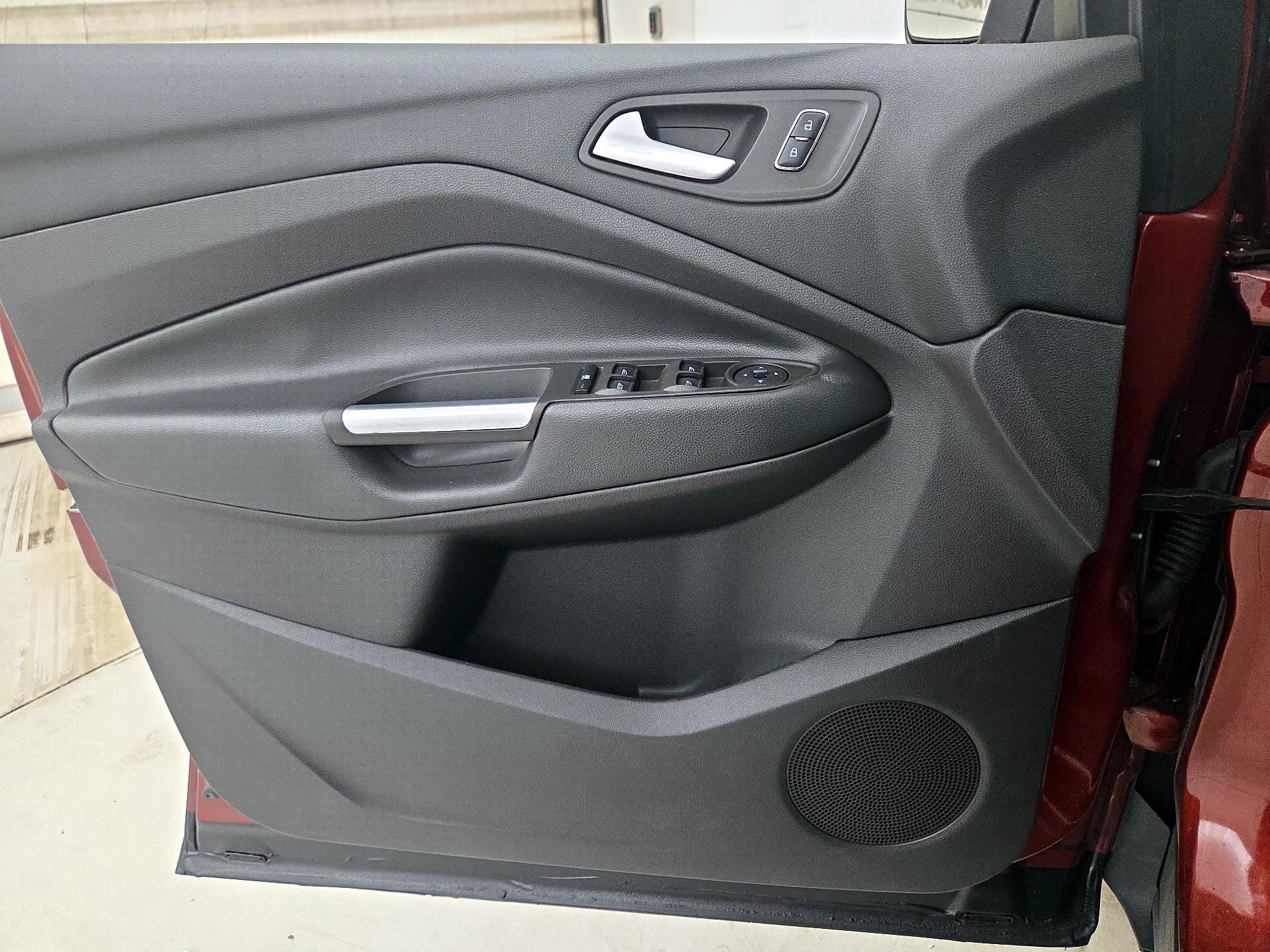 Thumbnail: 2014 Ford Escape - 12