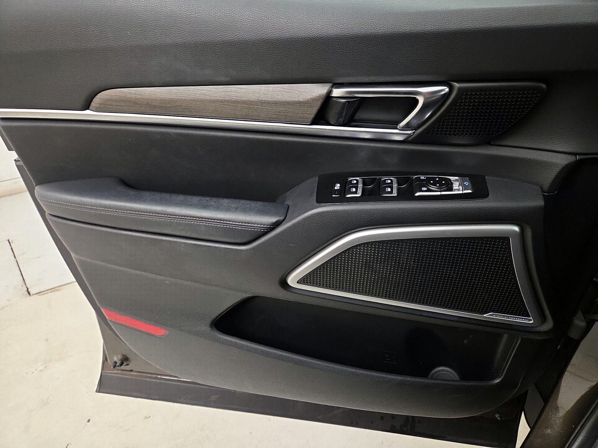 Thumbnail: 2020 Kia Telluride - 12