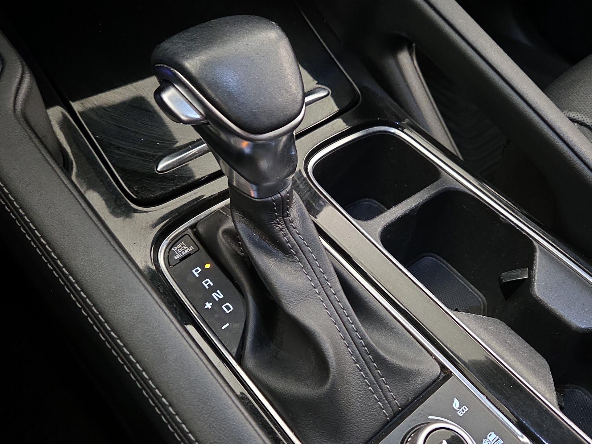 Thumbnail: 2020 Kia Telluride - 18