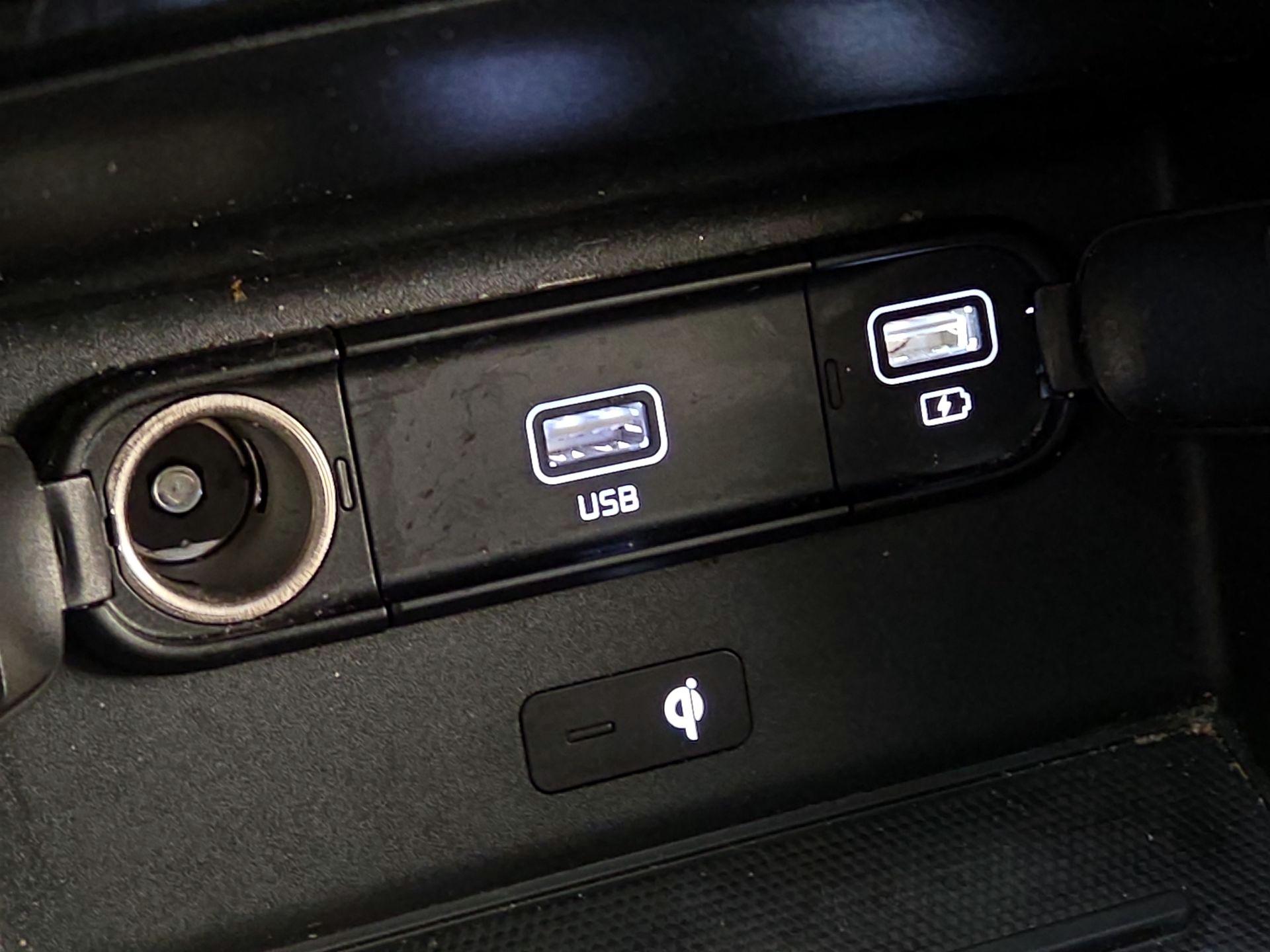 Thumbnail: 2020 Kia Telluride - 19