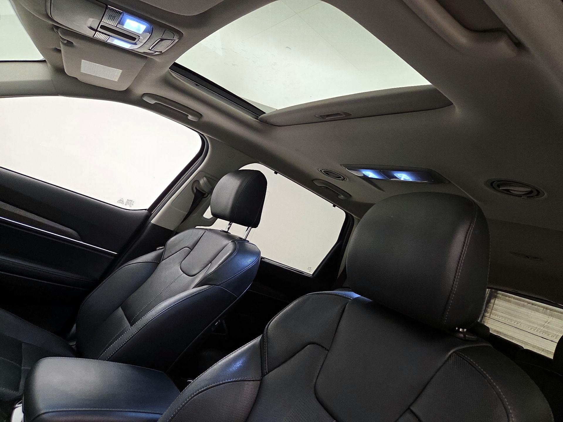 Thumbnail: 2020 Kia Telluride - 20