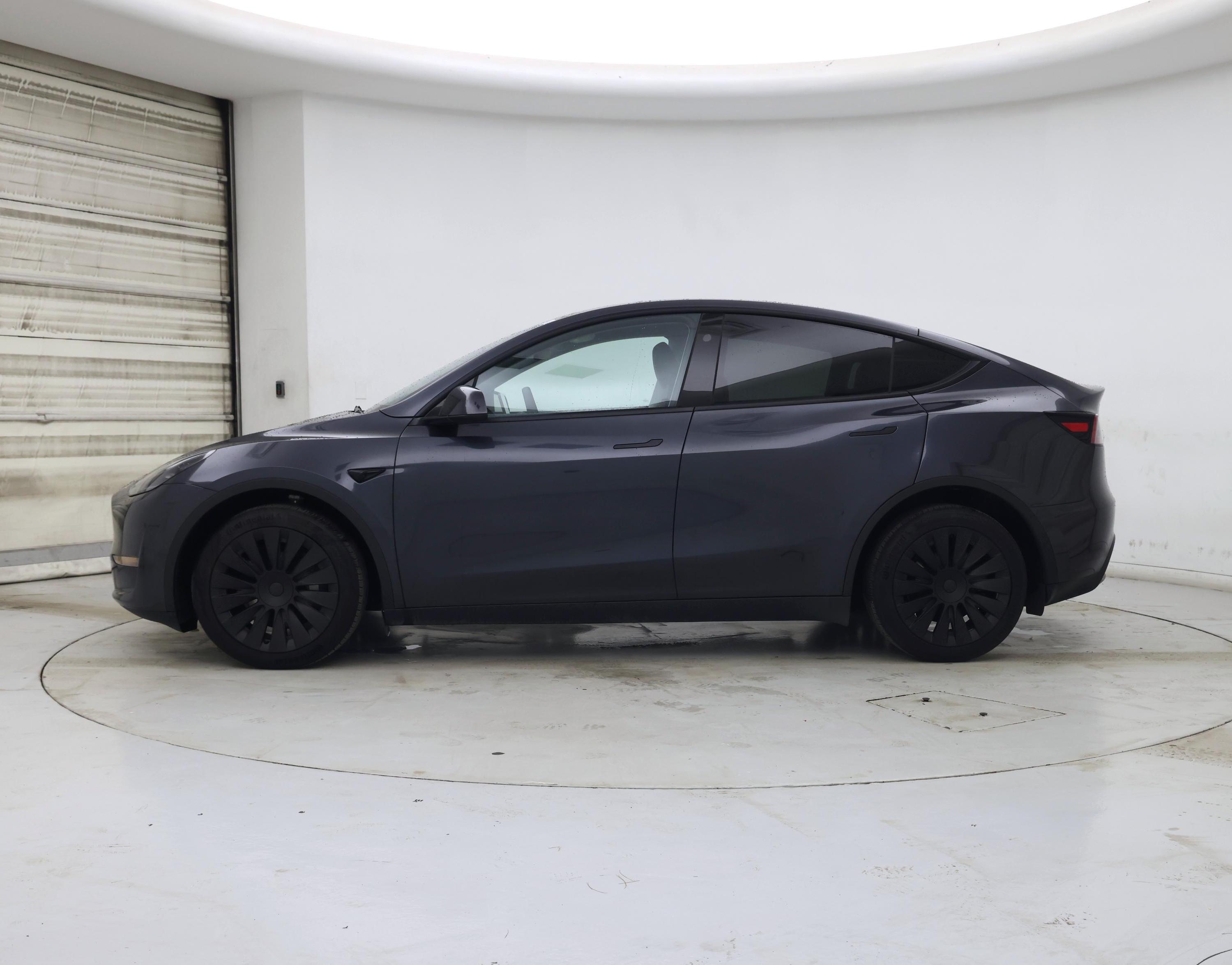 Thumbnail: 2024 Tesla Model Y - 3