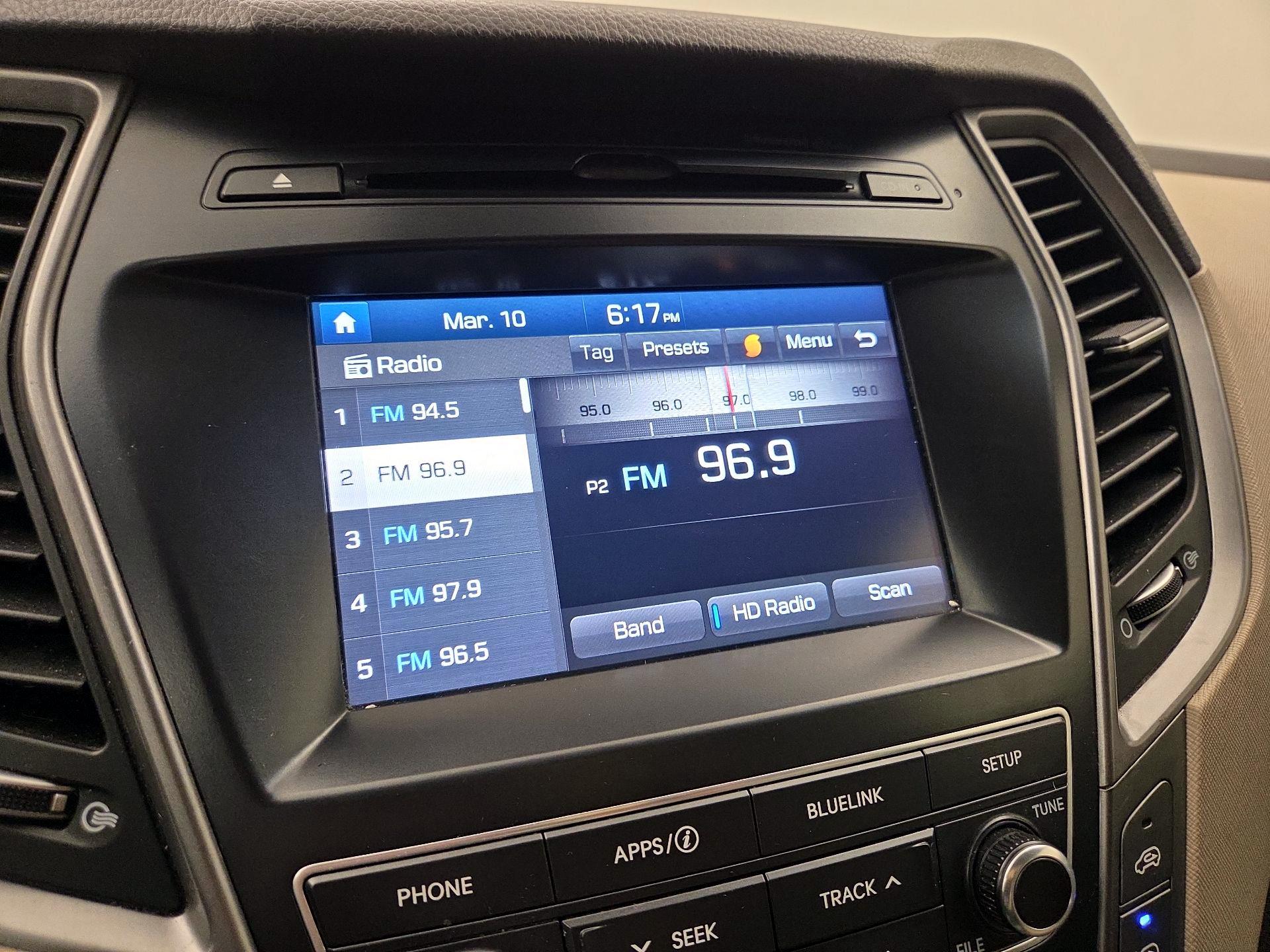 Thumbnail: 2017 Hyundai Santa Fe - 15