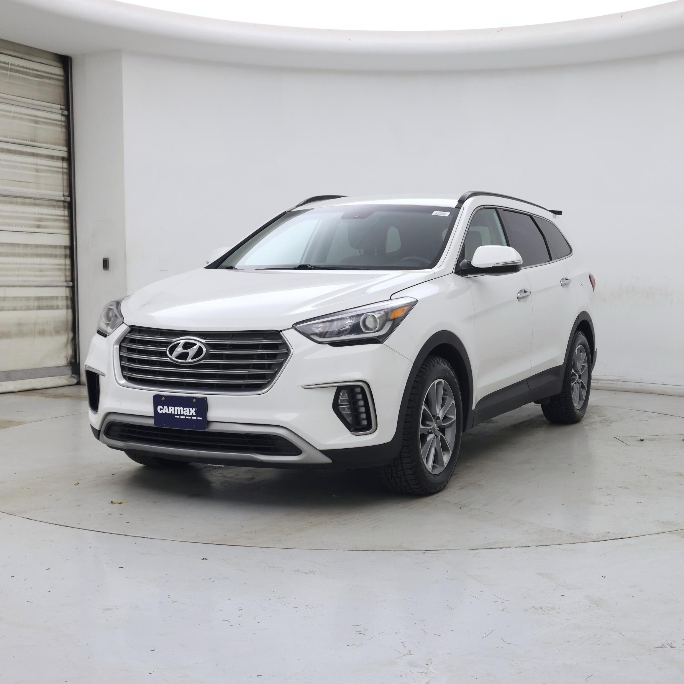 Thumbnail: 2017 Hyundai Santa Fe - 4