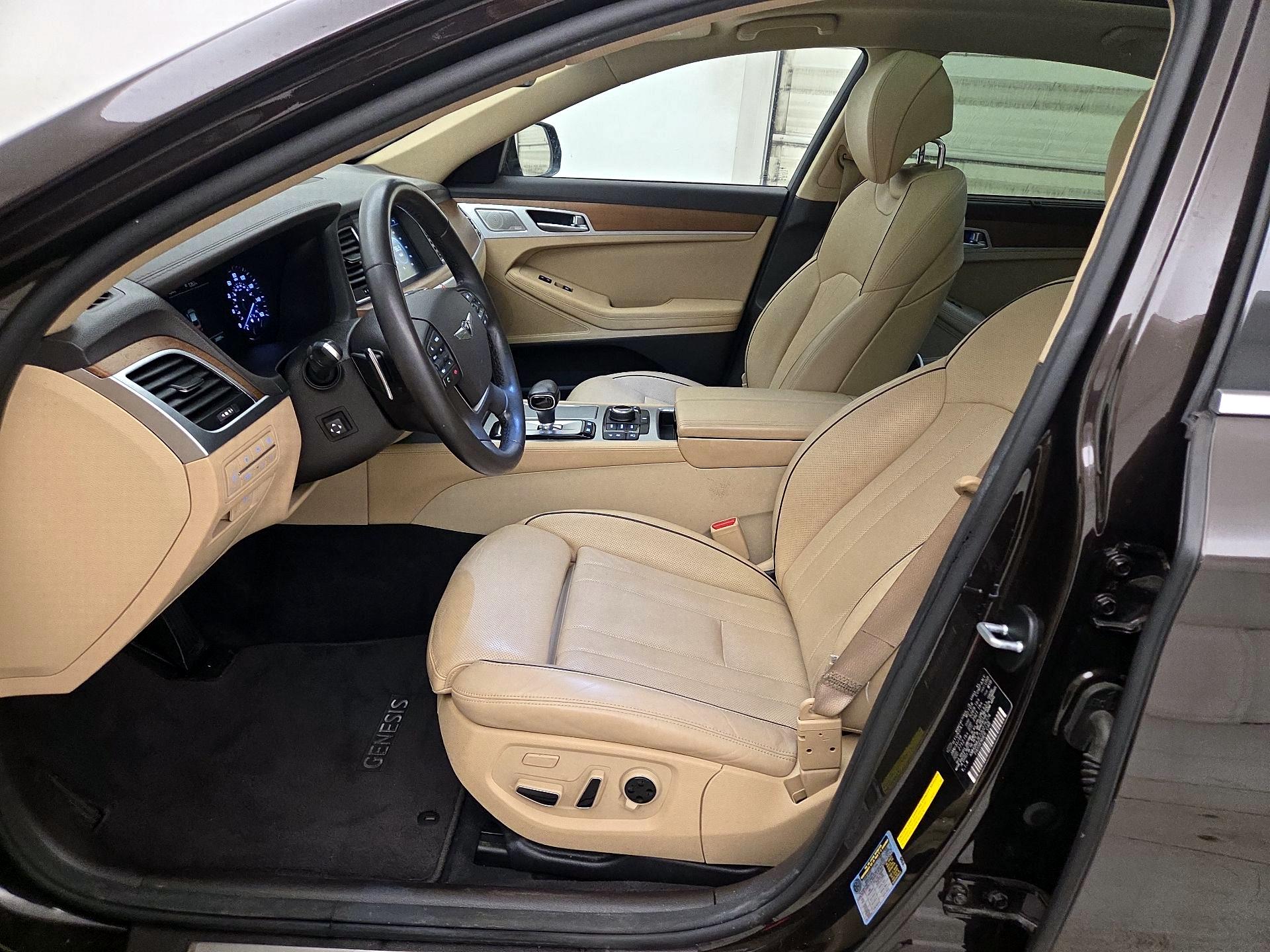 Thumbnail: 2018 Genesis G80 - 11