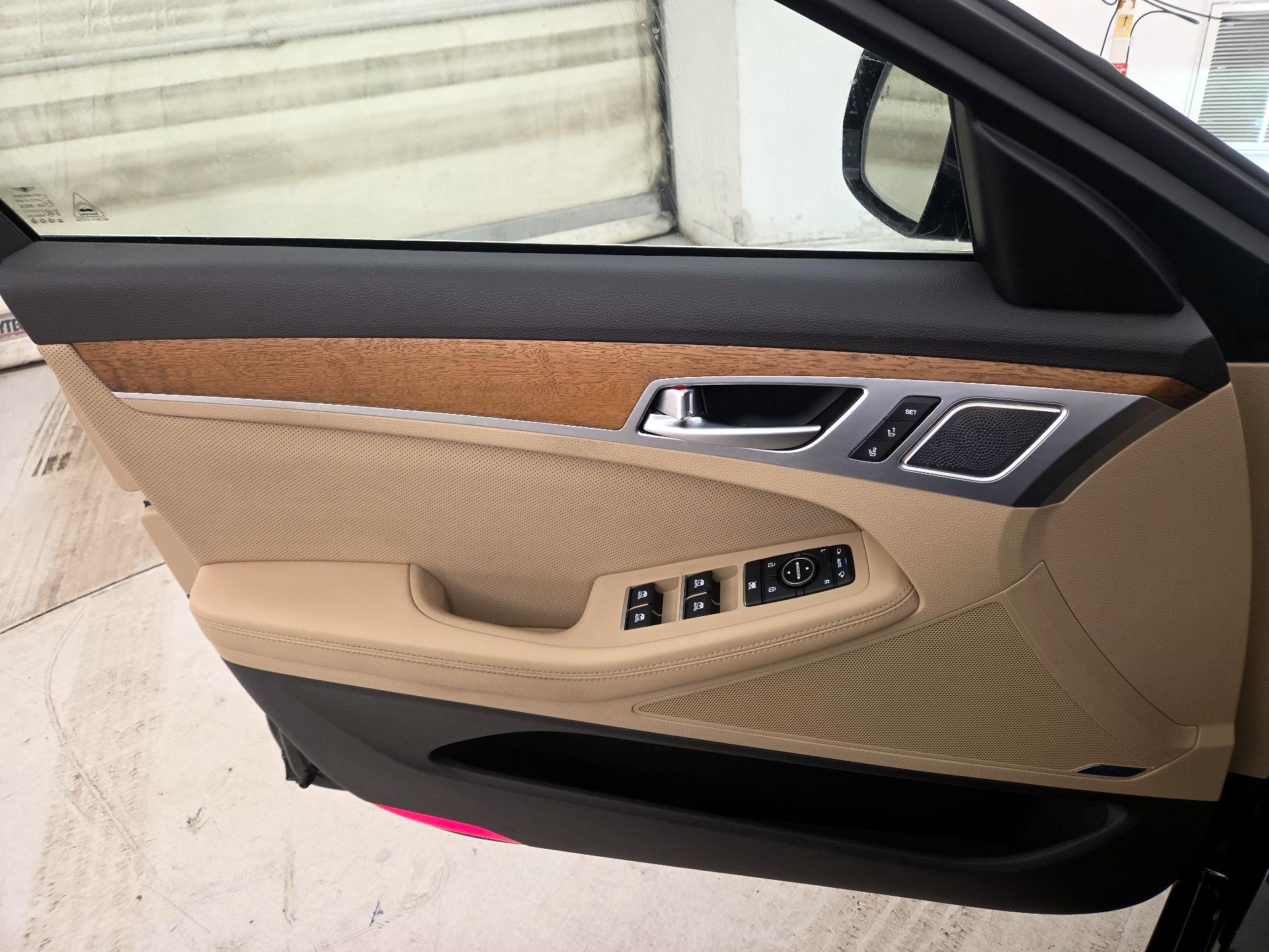 Thumbnail: 2018 Genesis G80 - 12