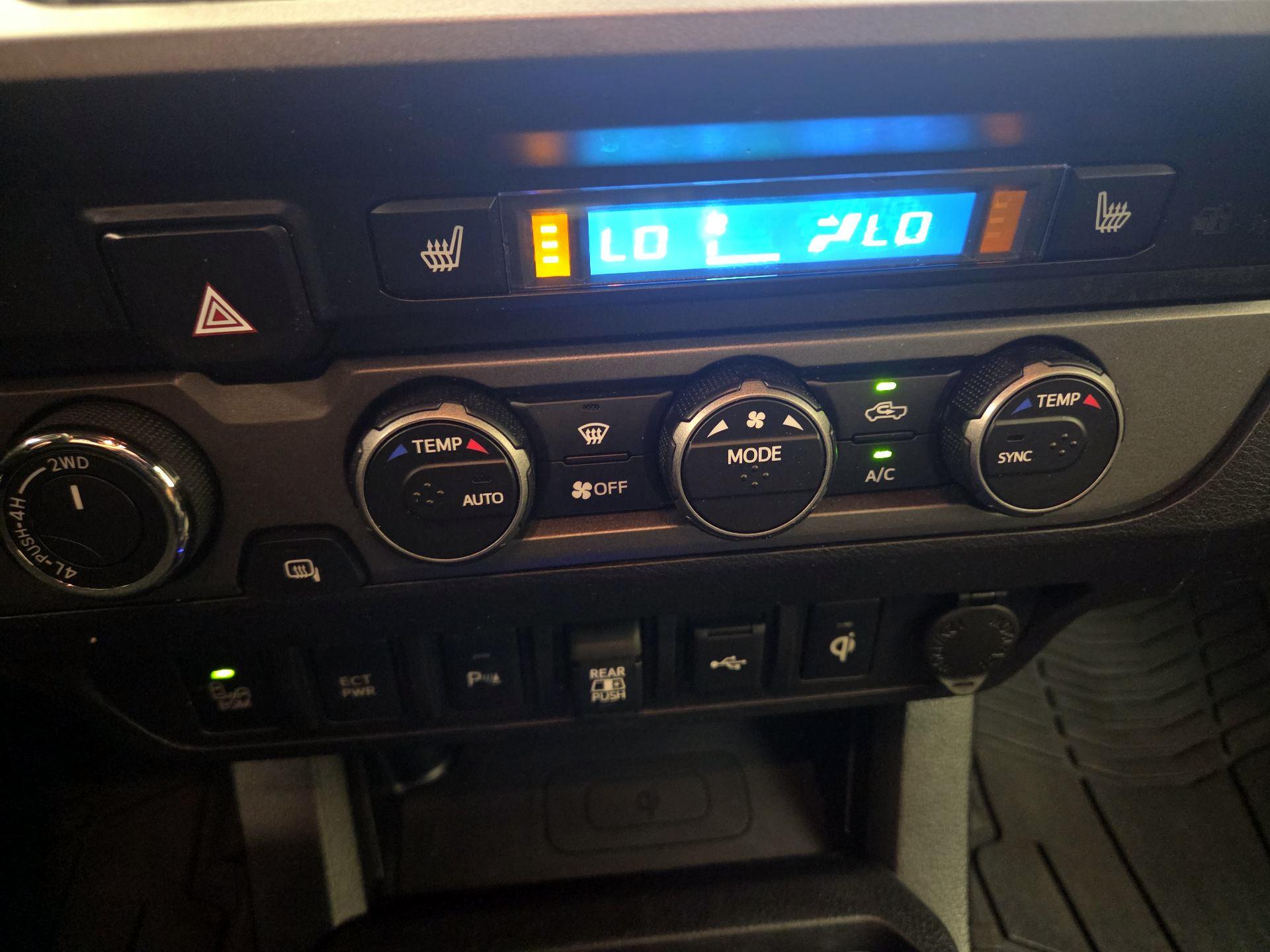 Thumbnail: 2021 Toyota Tacoma - 17