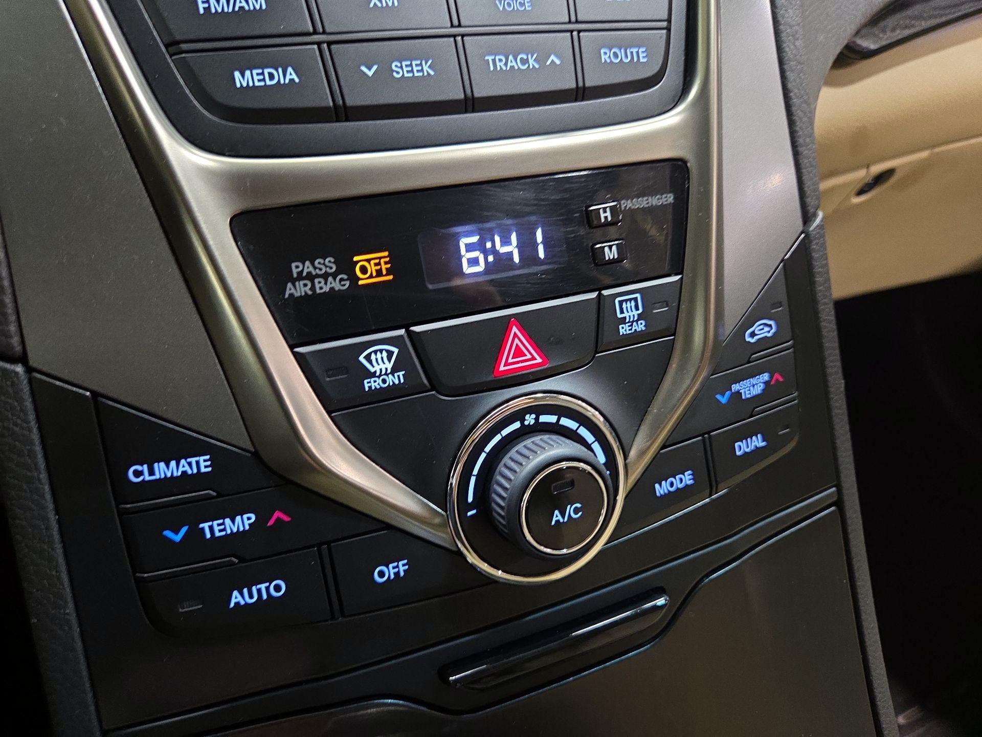 Thumbnail: 2014 Hyundai Azera - 16