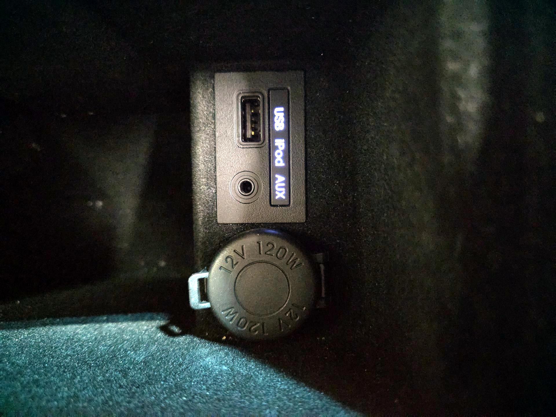 Thumbnail: 2014 Hyundai Azera - 18