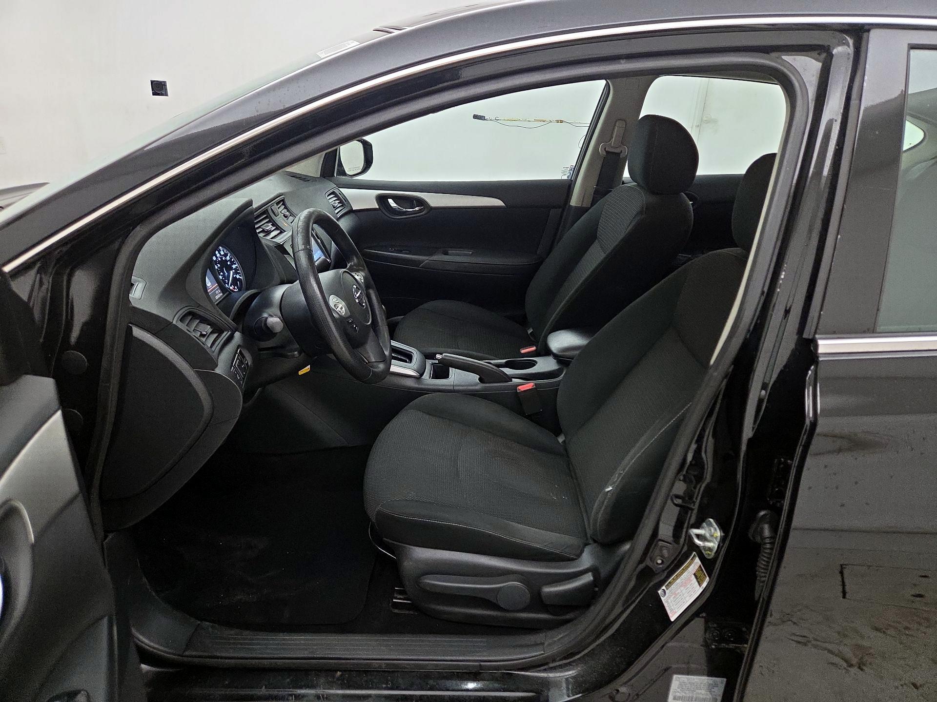 Thumbnail: 2019 Nissan Sentra - 11