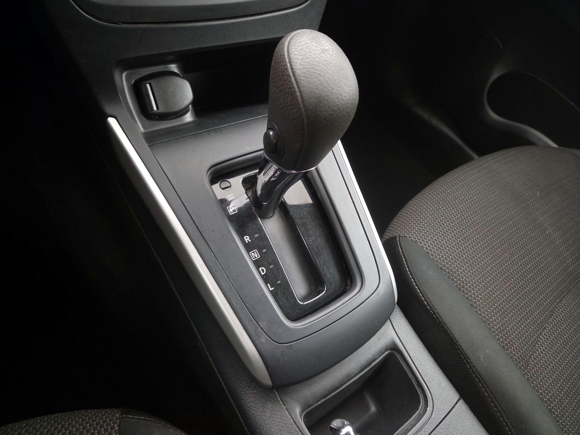 Thumbnail: 2019 Nissan Sentra - 17