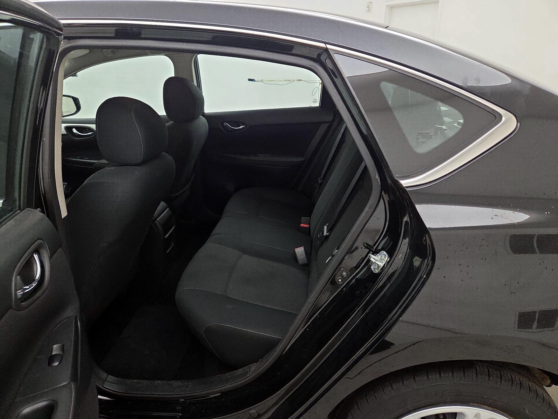 Thumbnail: 2019 Nissan Sentra - 19