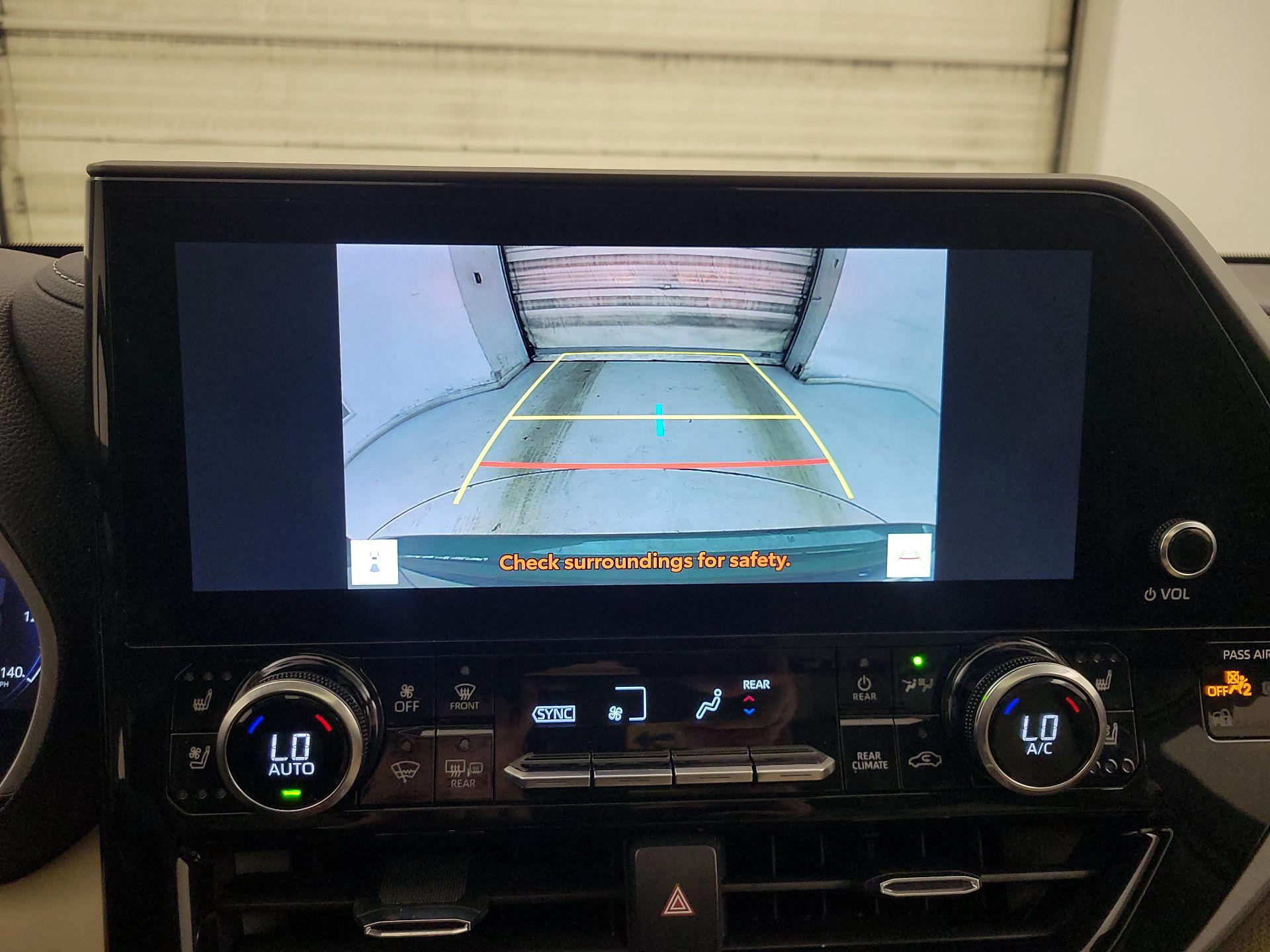 Thumbnail: 2023 Toyota Highlander - 14