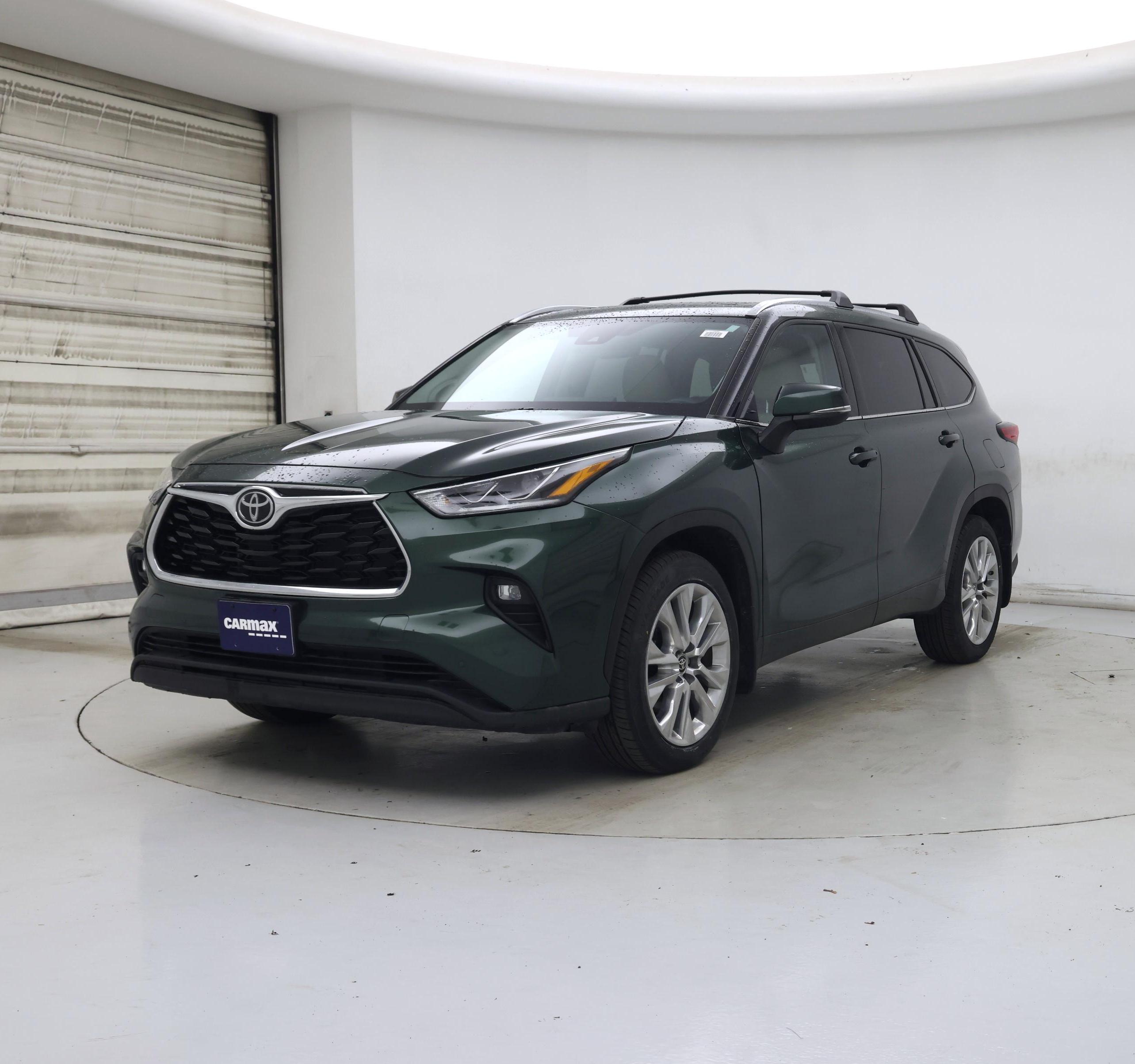 Thumbnail: 2023 Toyota Highlander - 4