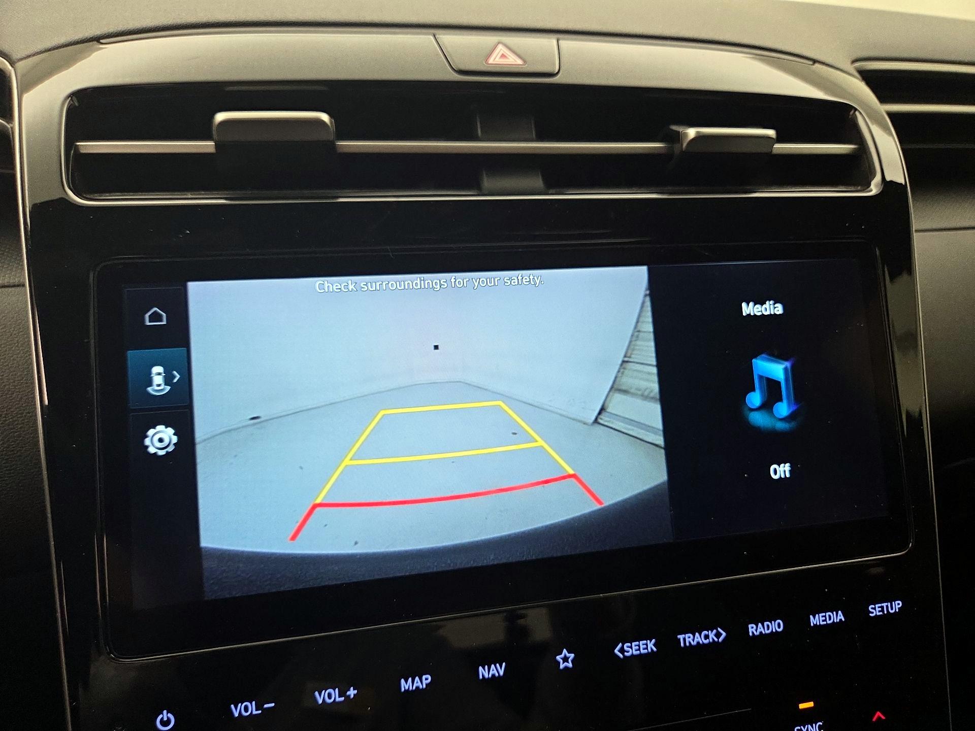 Thumbnail: 2023 Hyundai Santa Cruz - 15