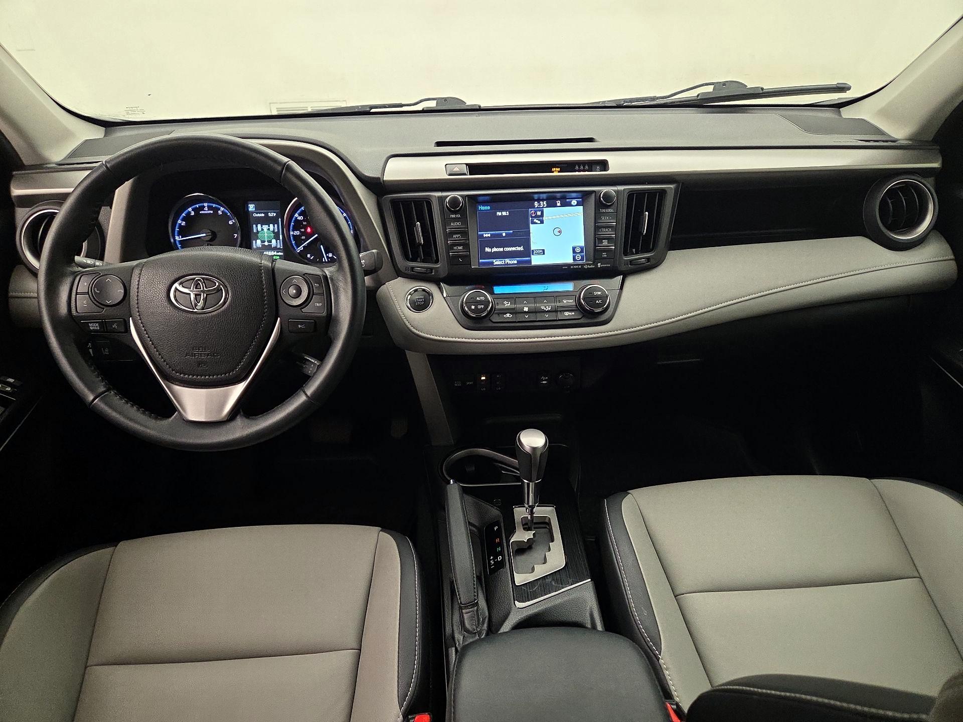 Thumbnail: 2018 Toyota RAV4 - 9