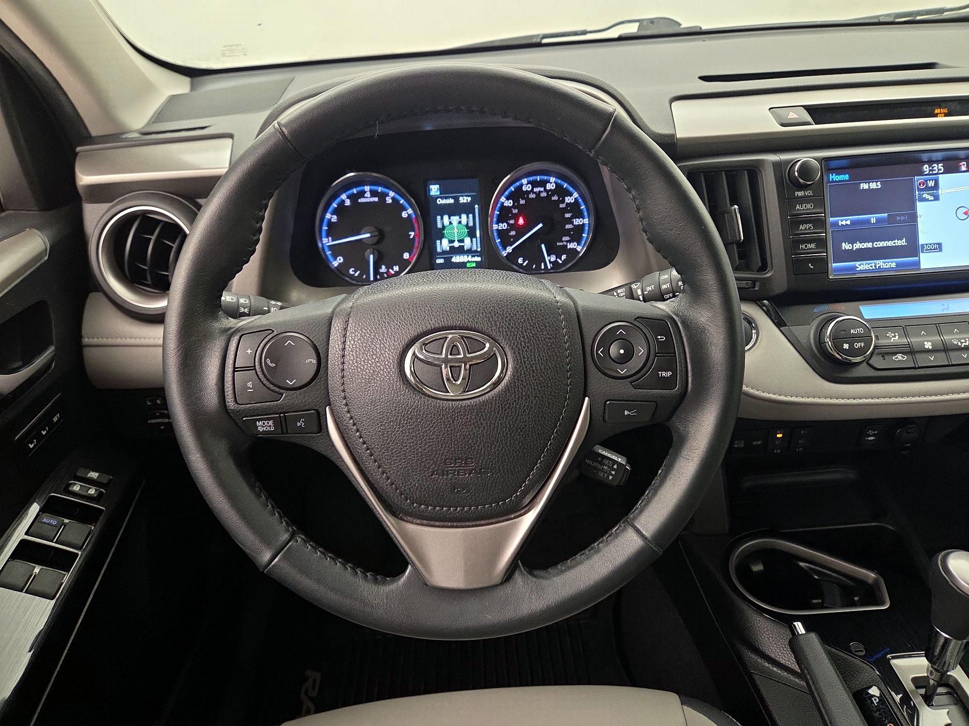 Thumbnail: 2018 Toyota RAV4 - 10
