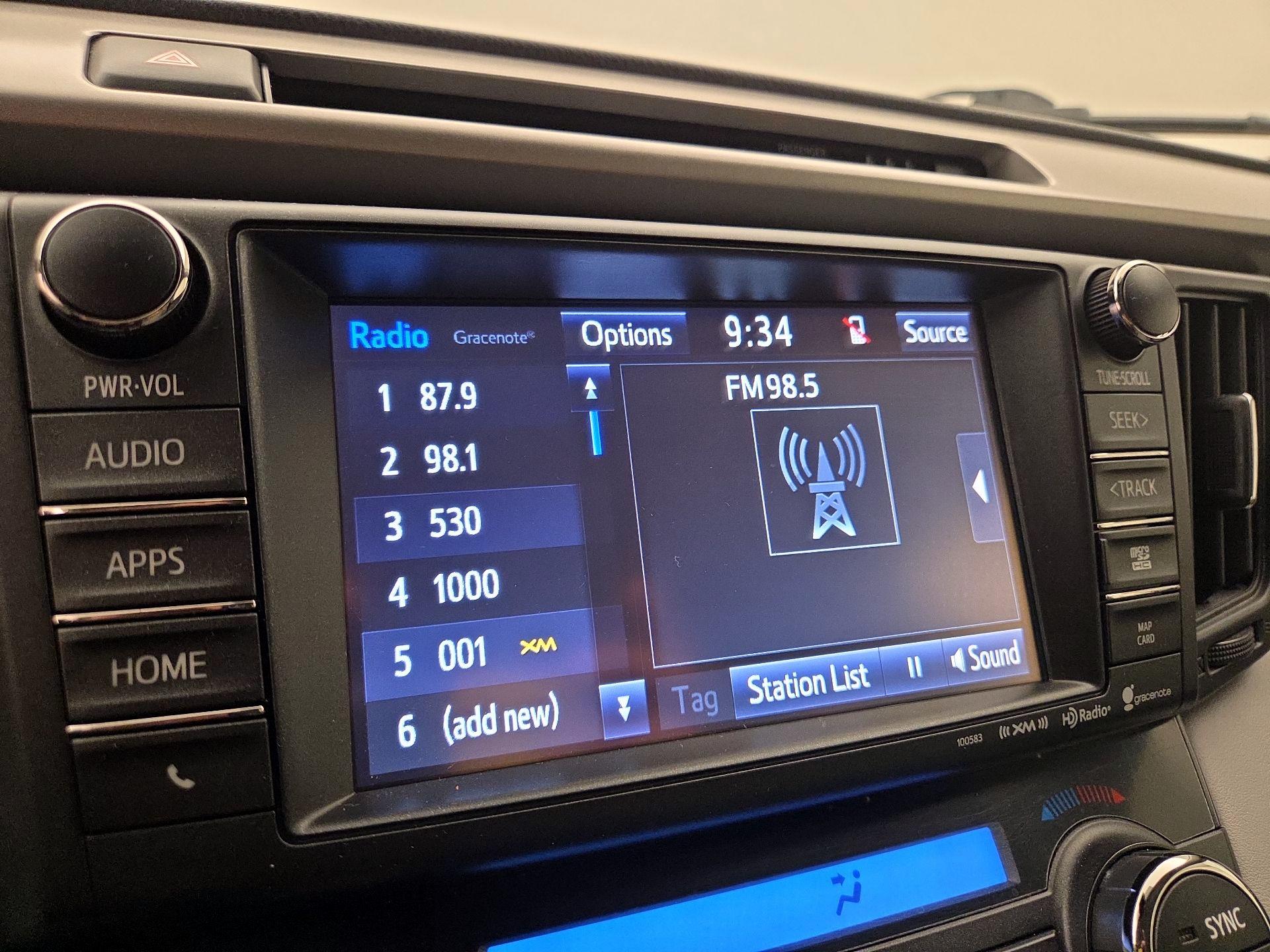 Thumbnail: 2018 Toyota RAV4 - 16