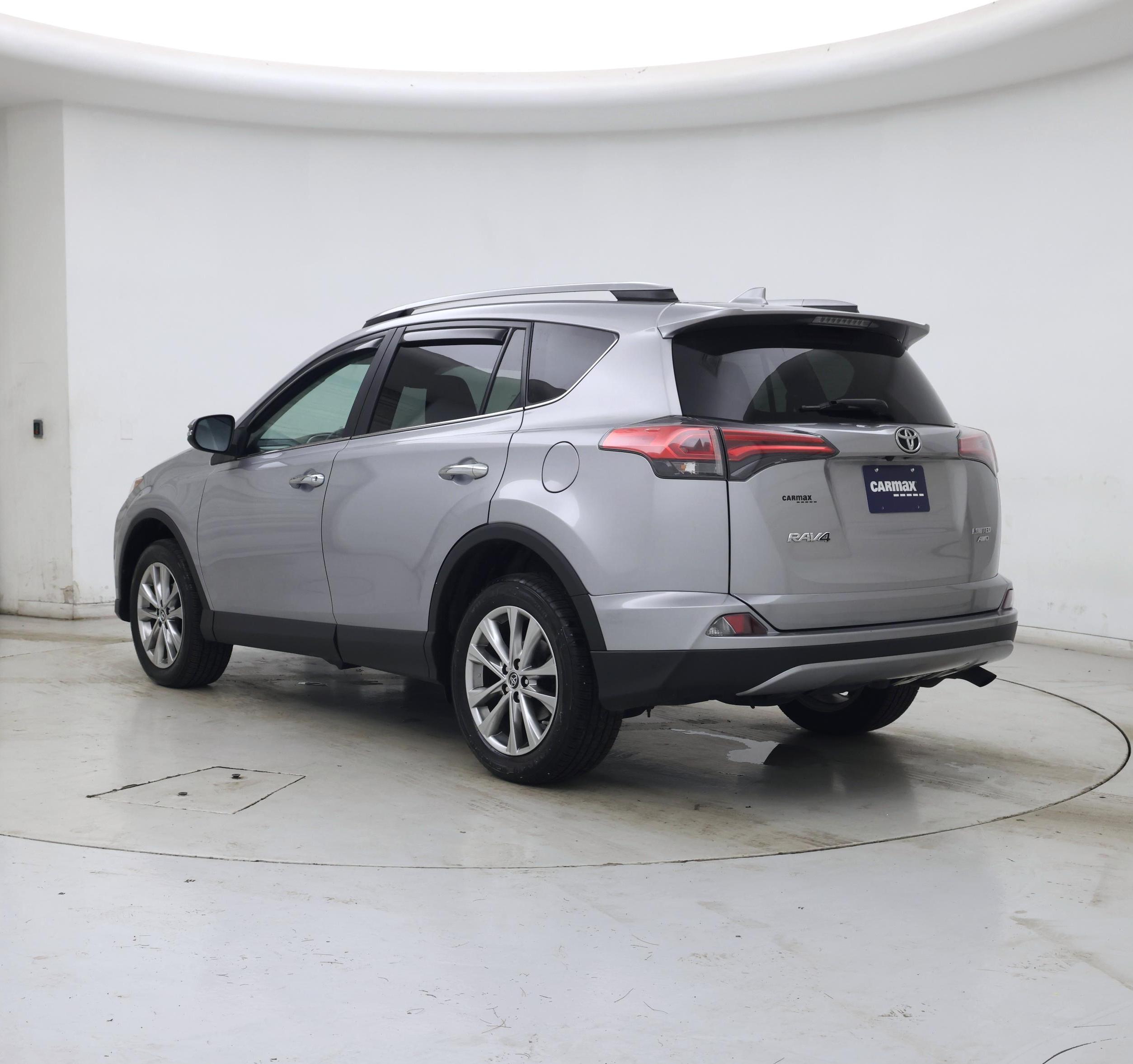 Thumbnail: 2018 Toyota RAV4 - 2