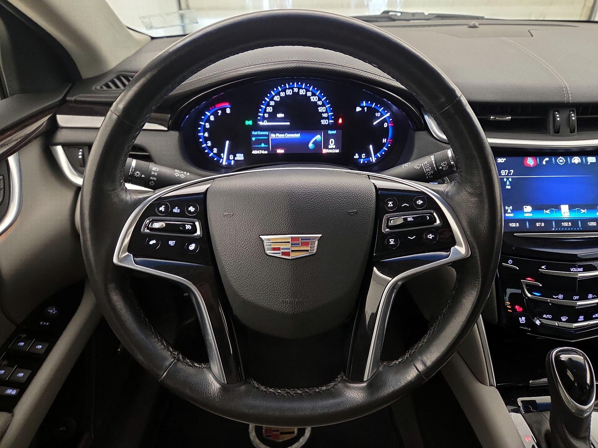 Thumbnail: 2016 Cadillac XTS - 10