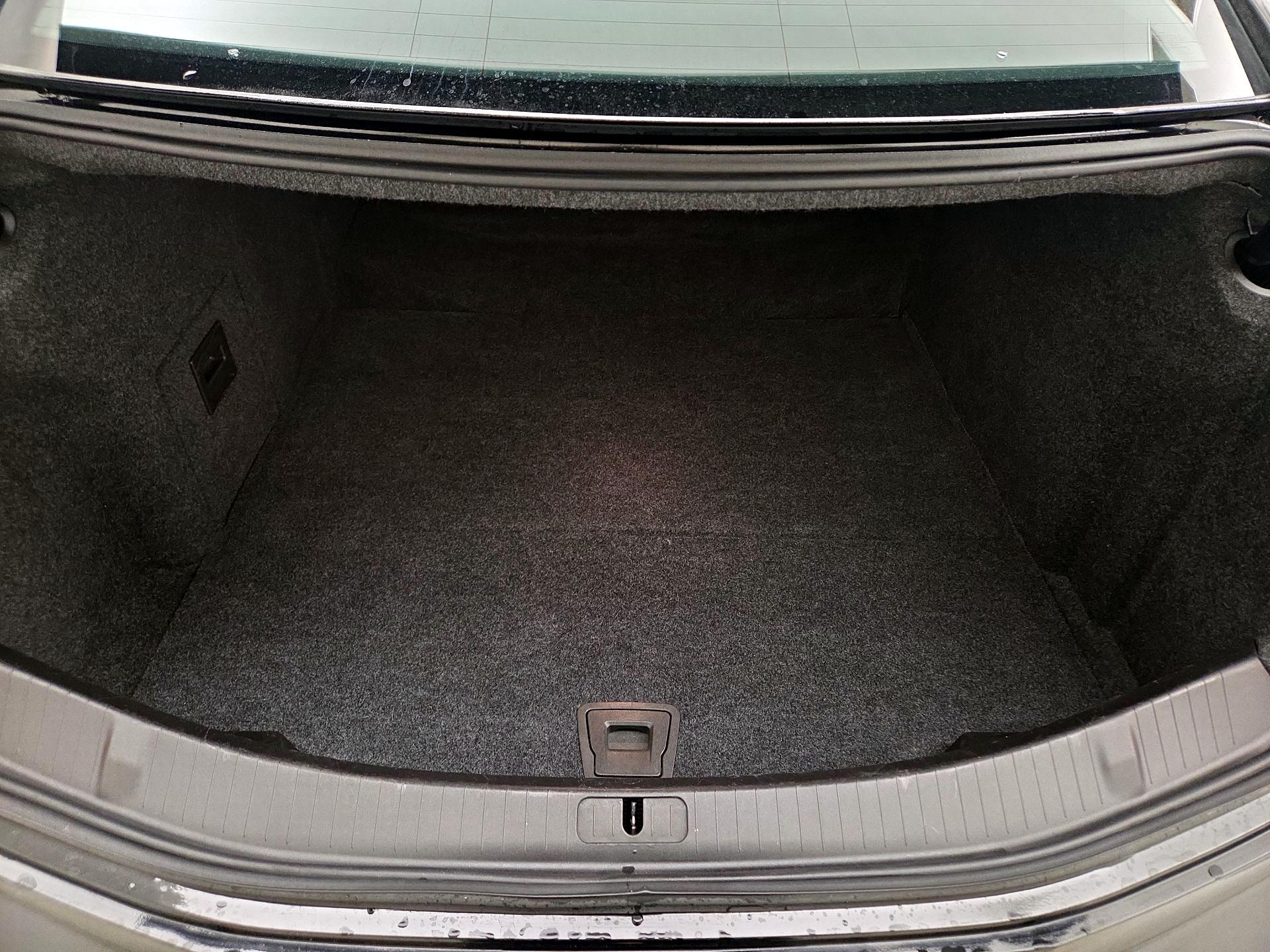 Thumbnail: 2016 Cadillac XTS - 20