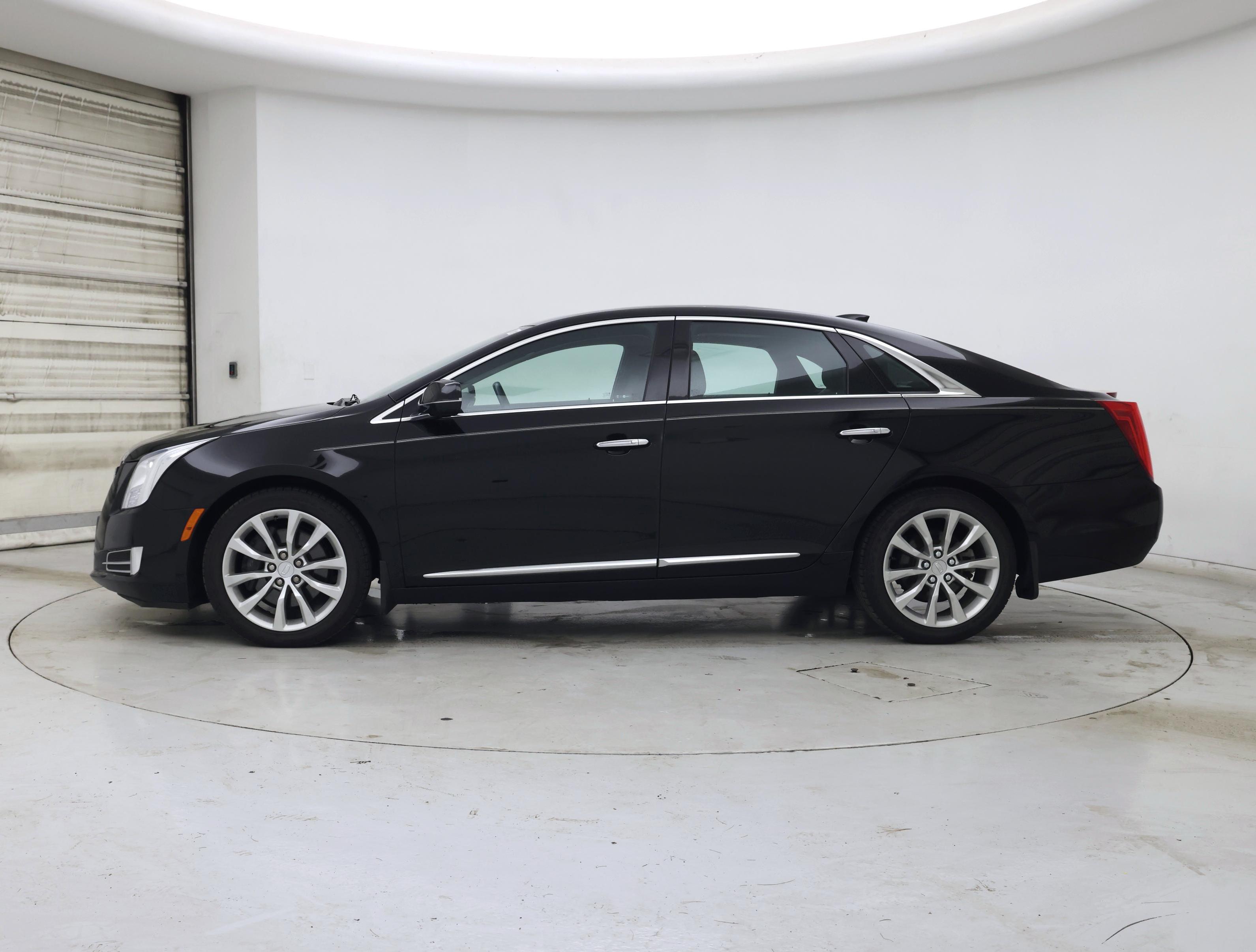 Thumbnail: 2016 Cadillac XTS - 3