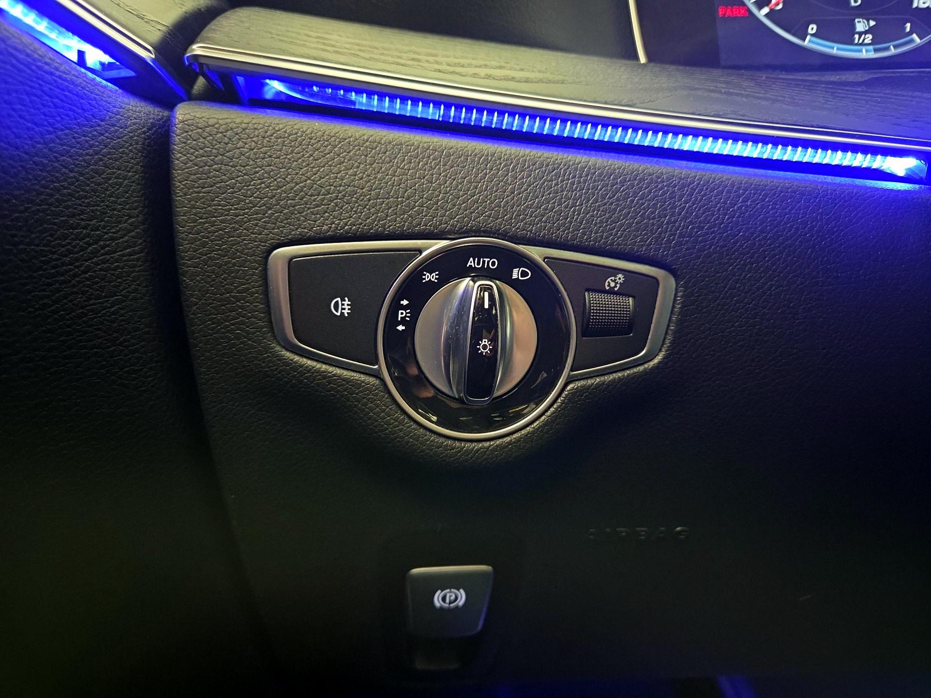 Thumbnail: 2020 Mercedes-Benz E-Class - 13