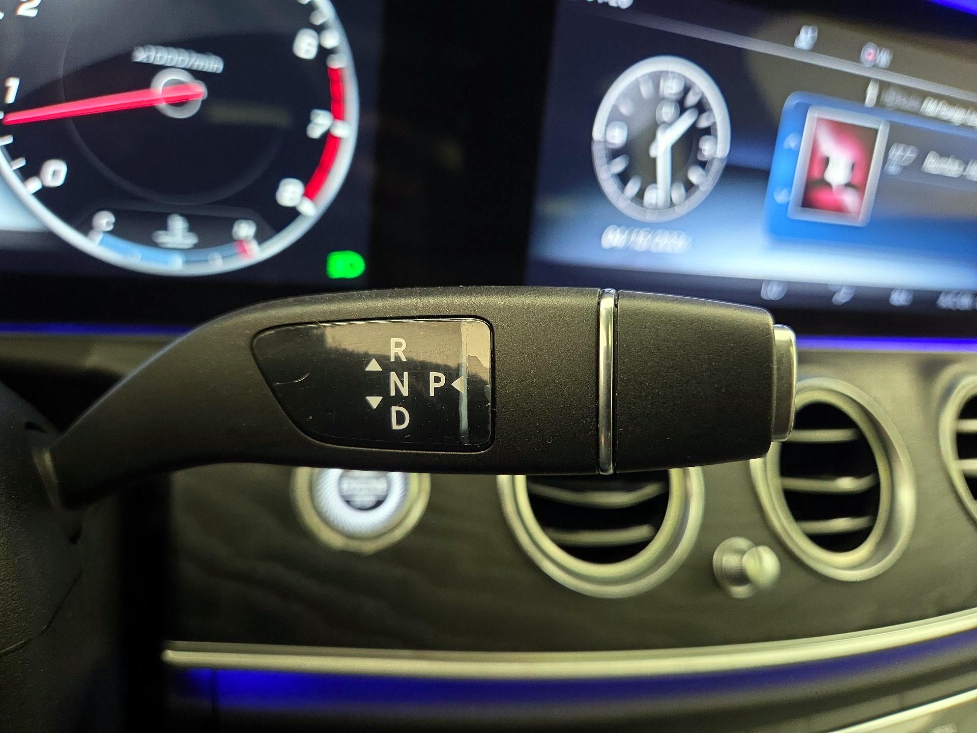 Thumbnail: 2020 Mercedes-Benz E-Class - 18