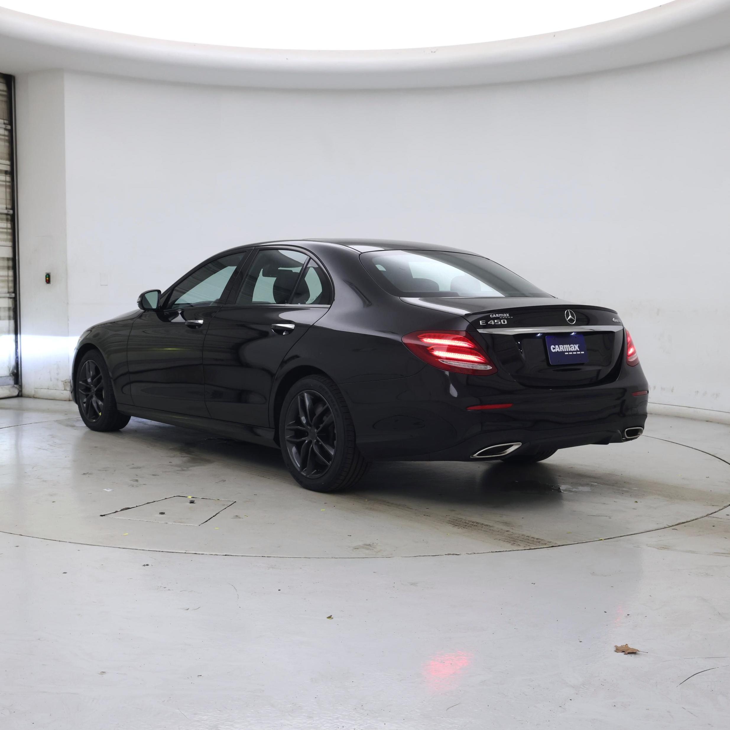 Thumbnail: 2020 Mercedes-Benz E-Class - 2