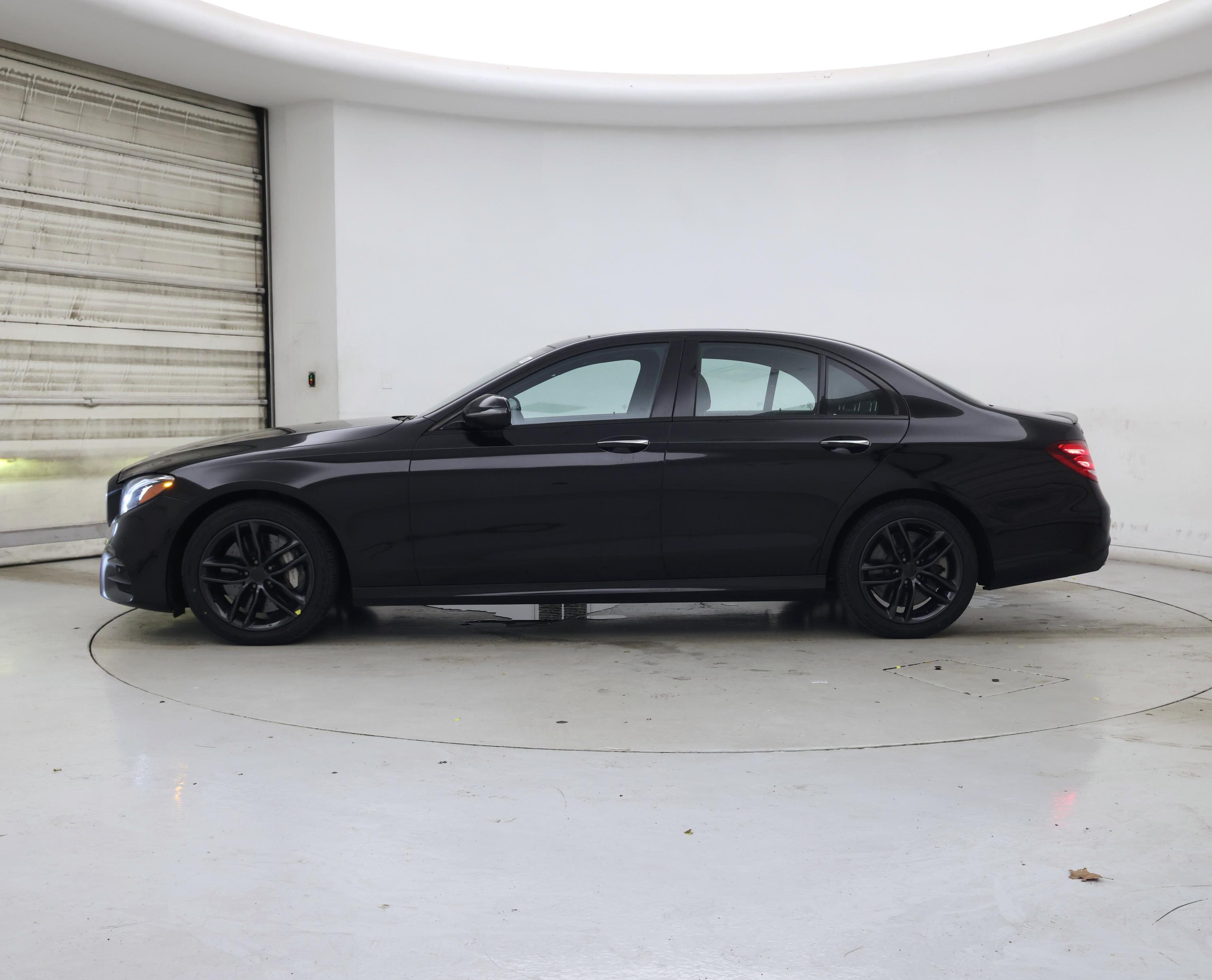 Thumbnail: 2020 Mercedes-Benz E-Class - 3